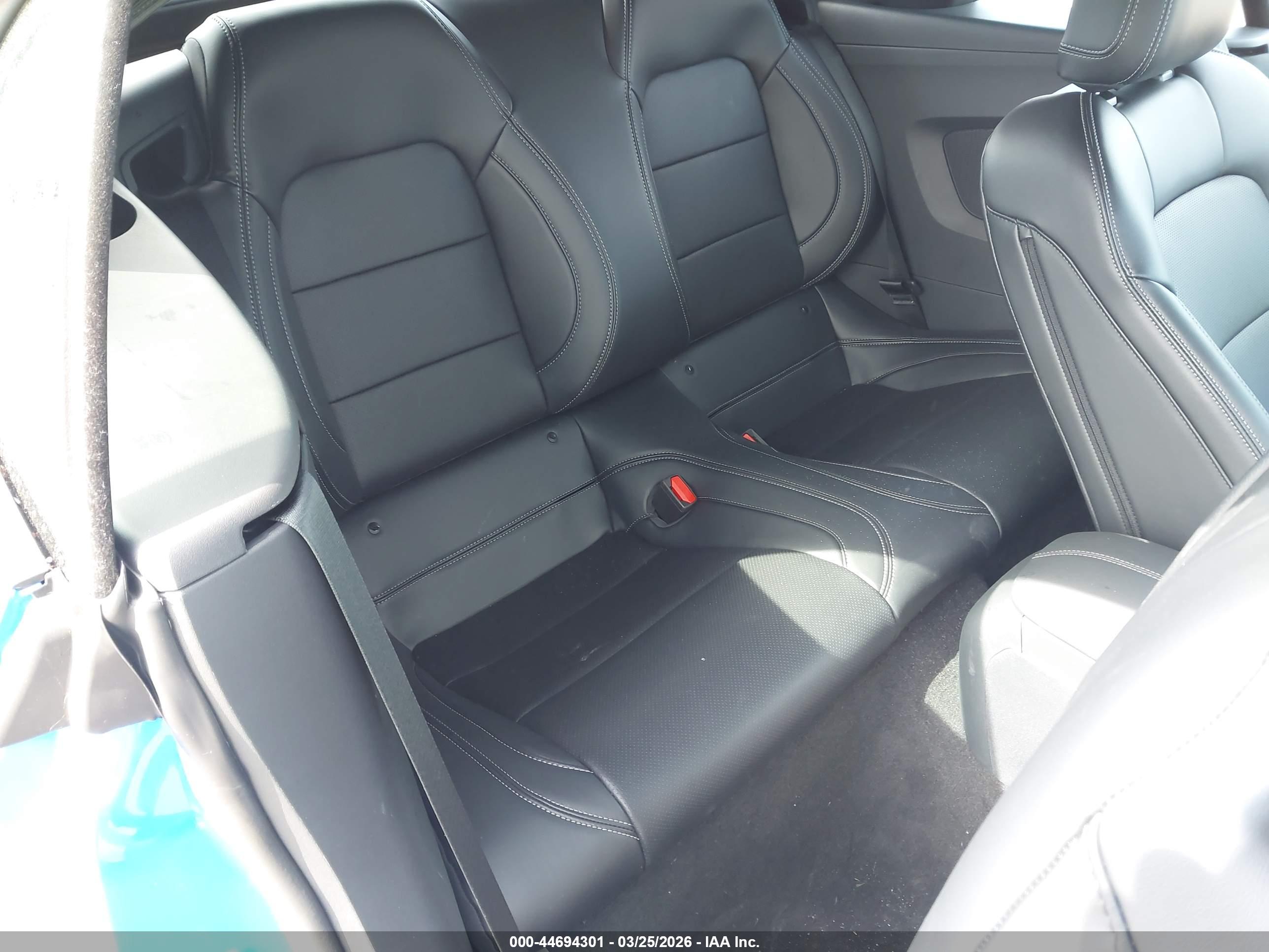 FORD MUSTANG image 8