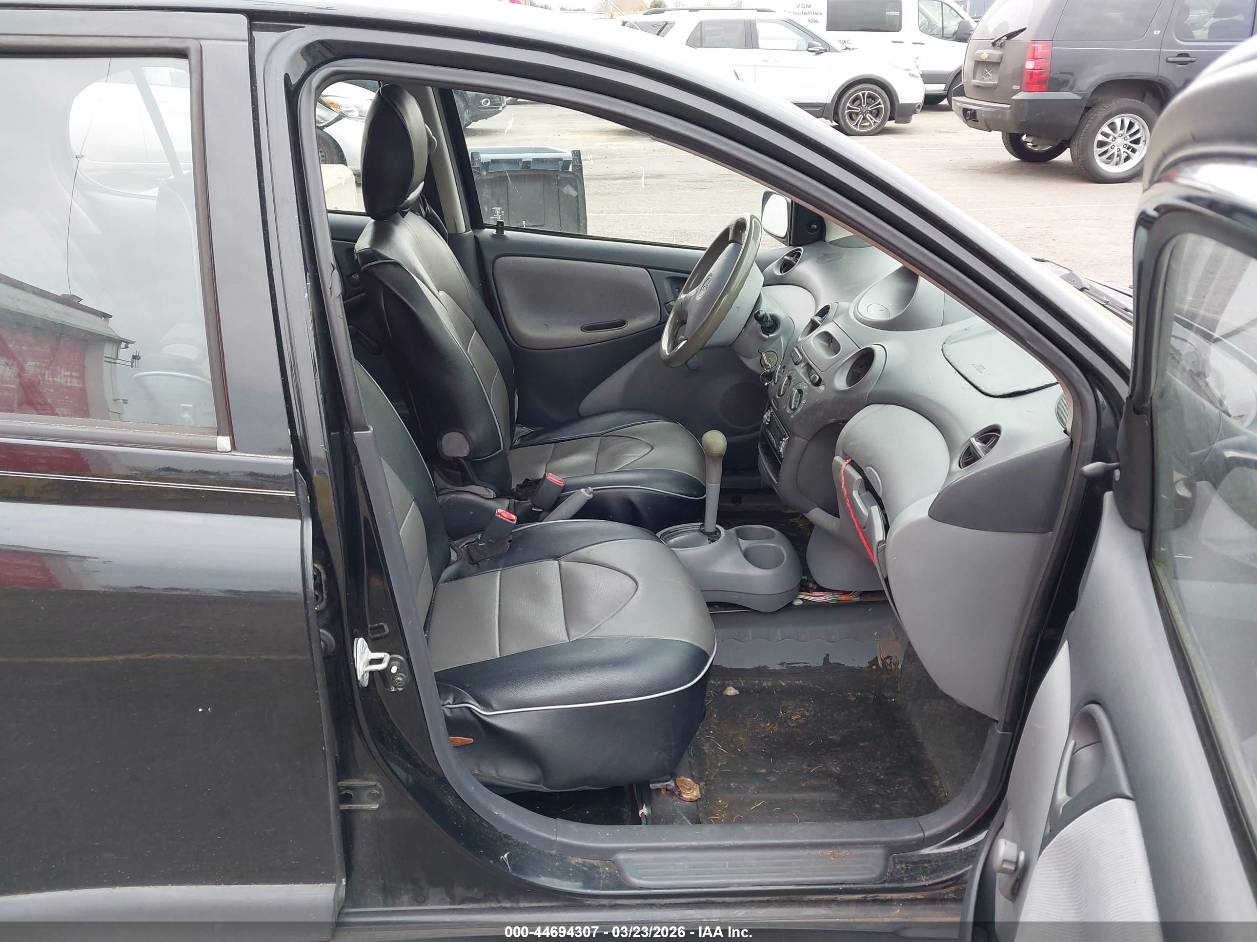 TOYOTA ECHO image 5