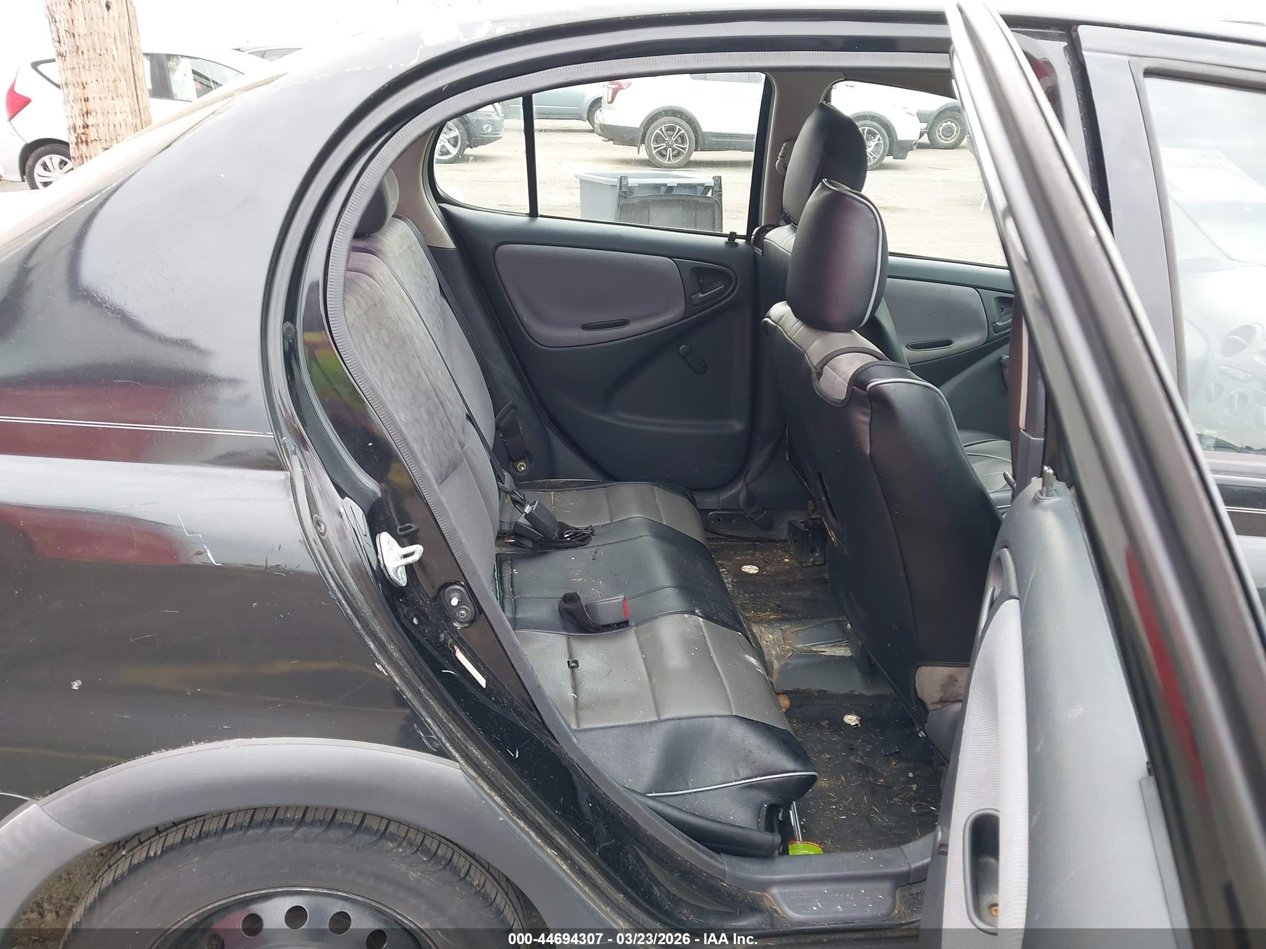 TOYOTA ECHO image 8