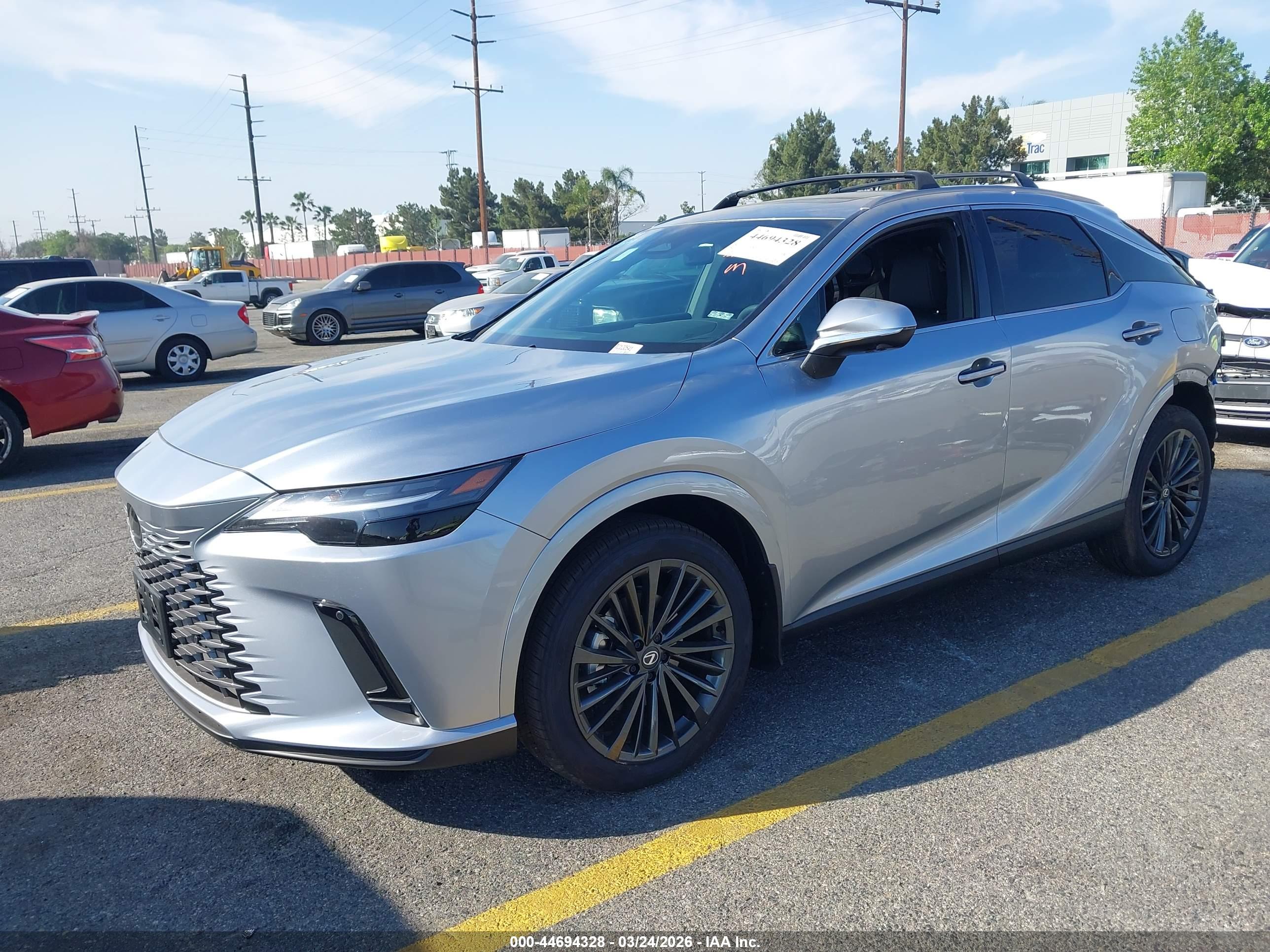 LEXUS RX image 2