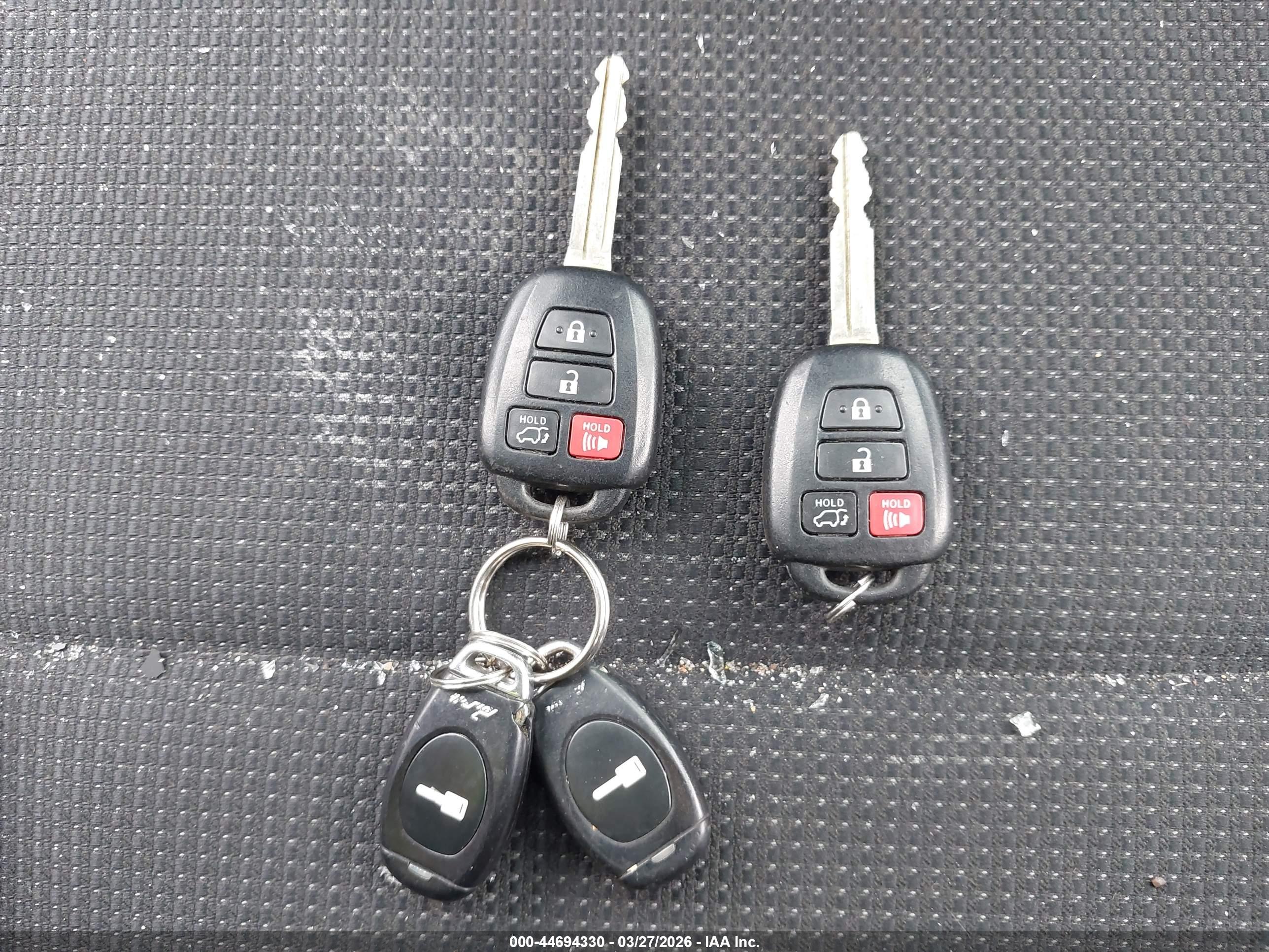 TOYOTA RAV4 image 11