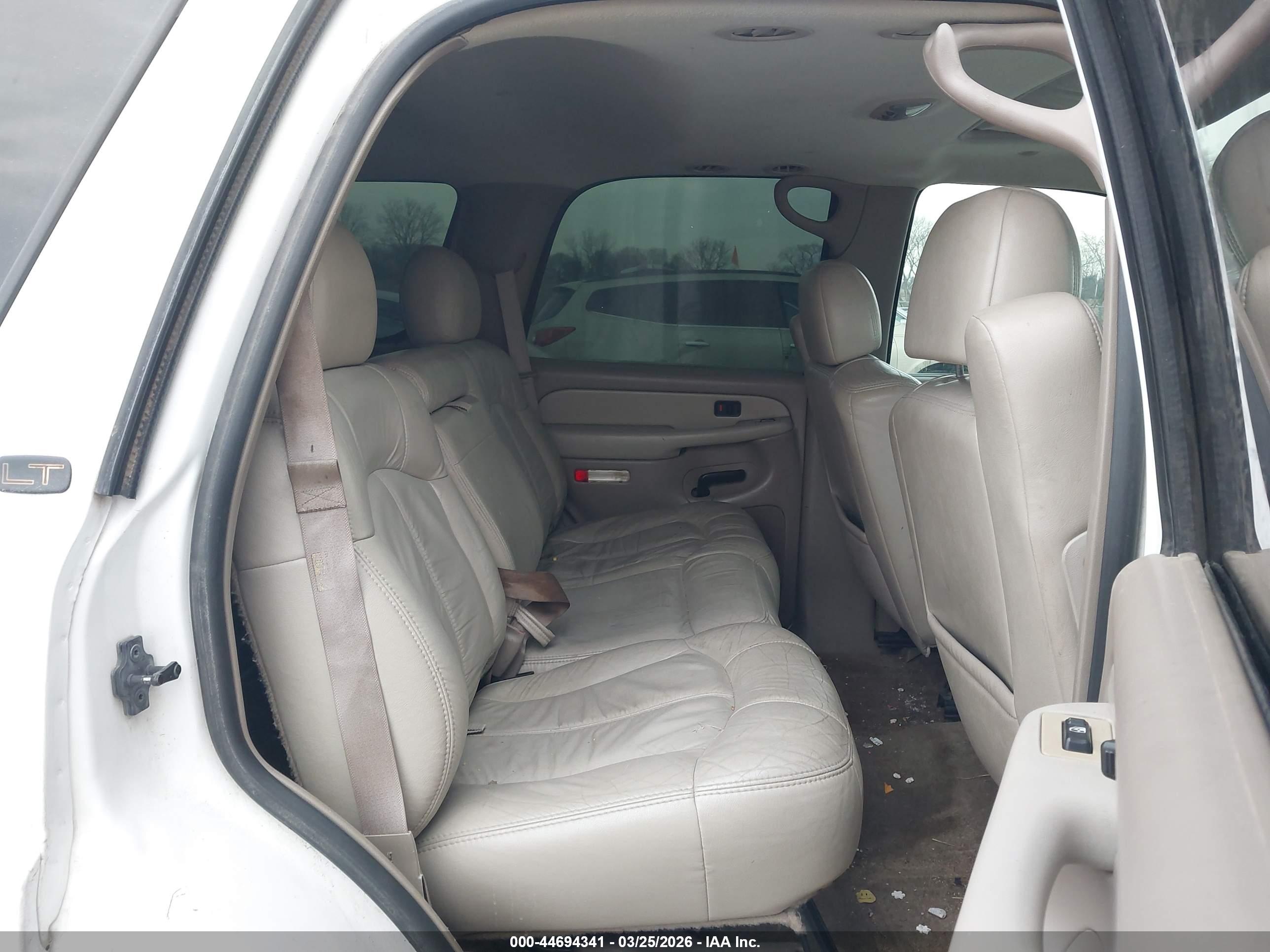 CHEVROLET TAHOE image 8