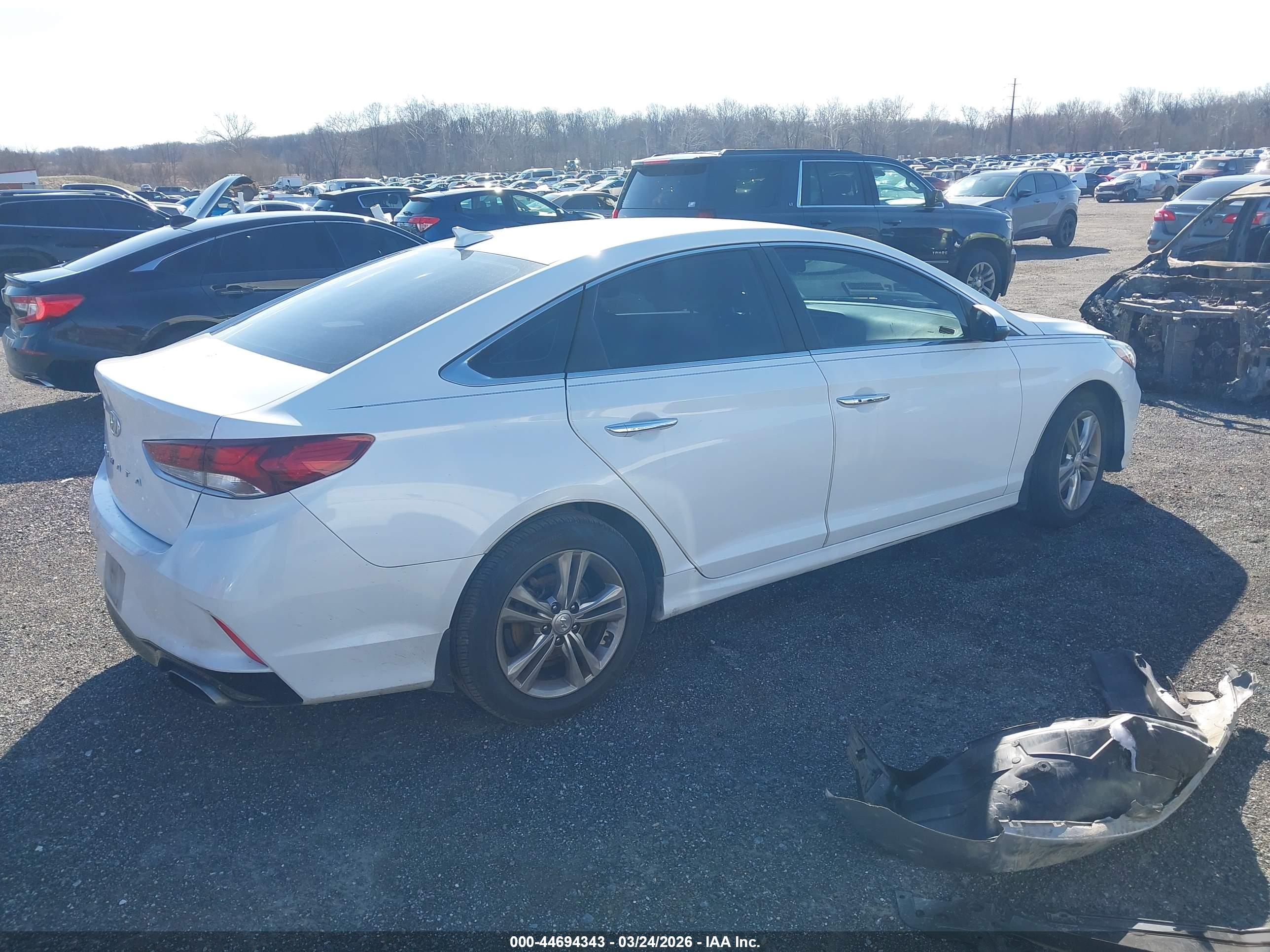 HYUNDAI SONATA image 4