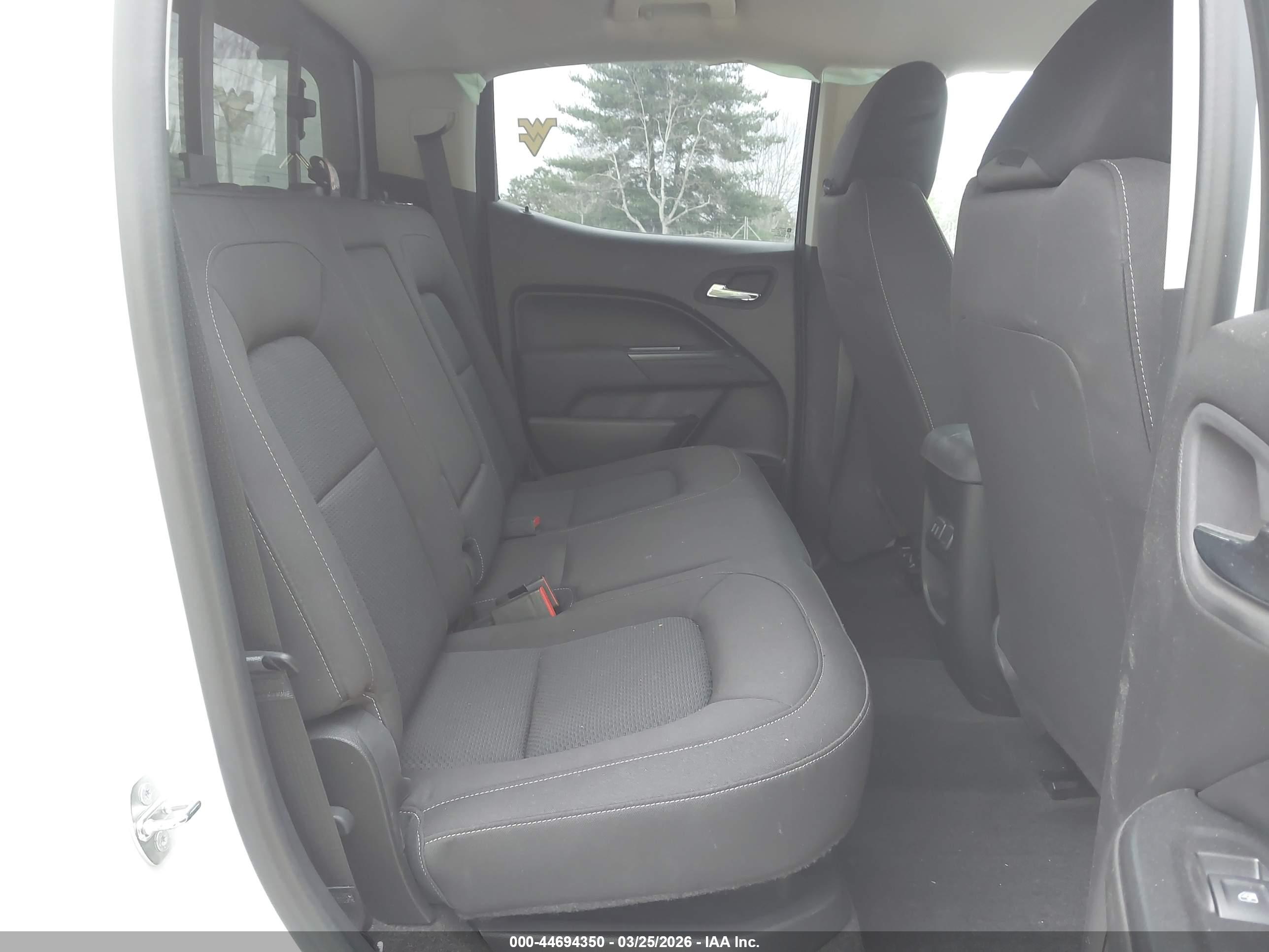 CHEVROLET COLORADO image 8