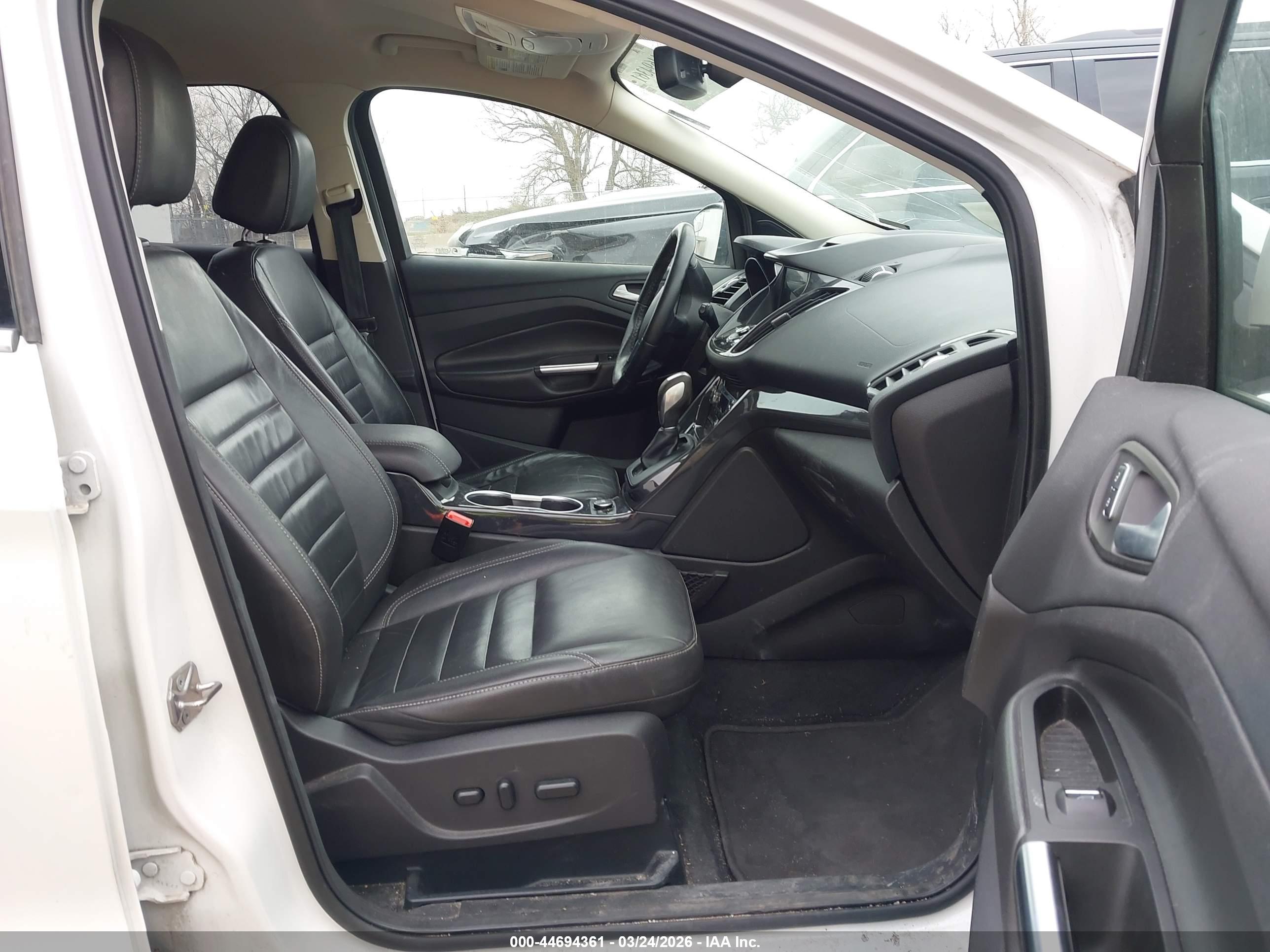 FORD ESCAPE image 5
