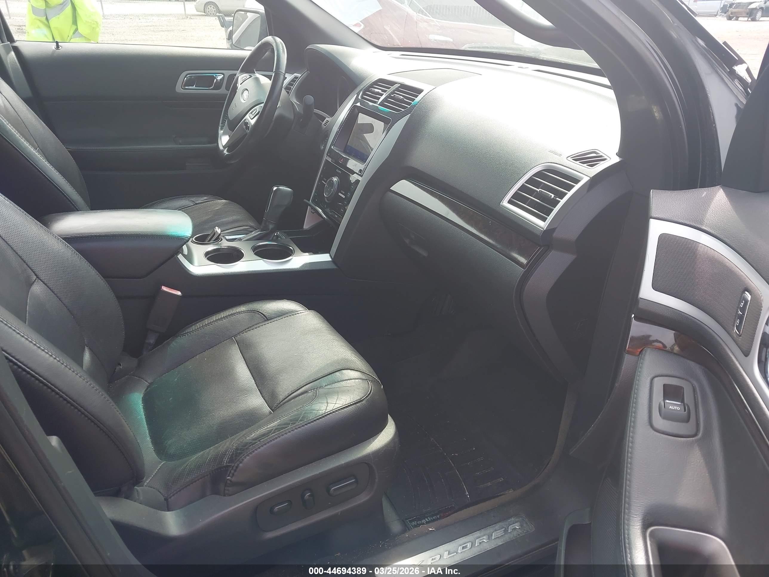 FORD EXPLORER image 5