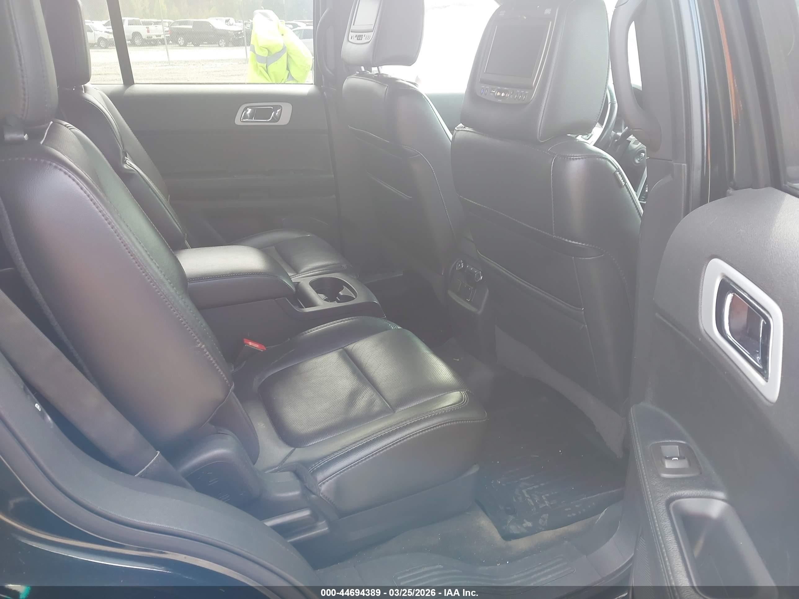 FORD EXPLORER image 8