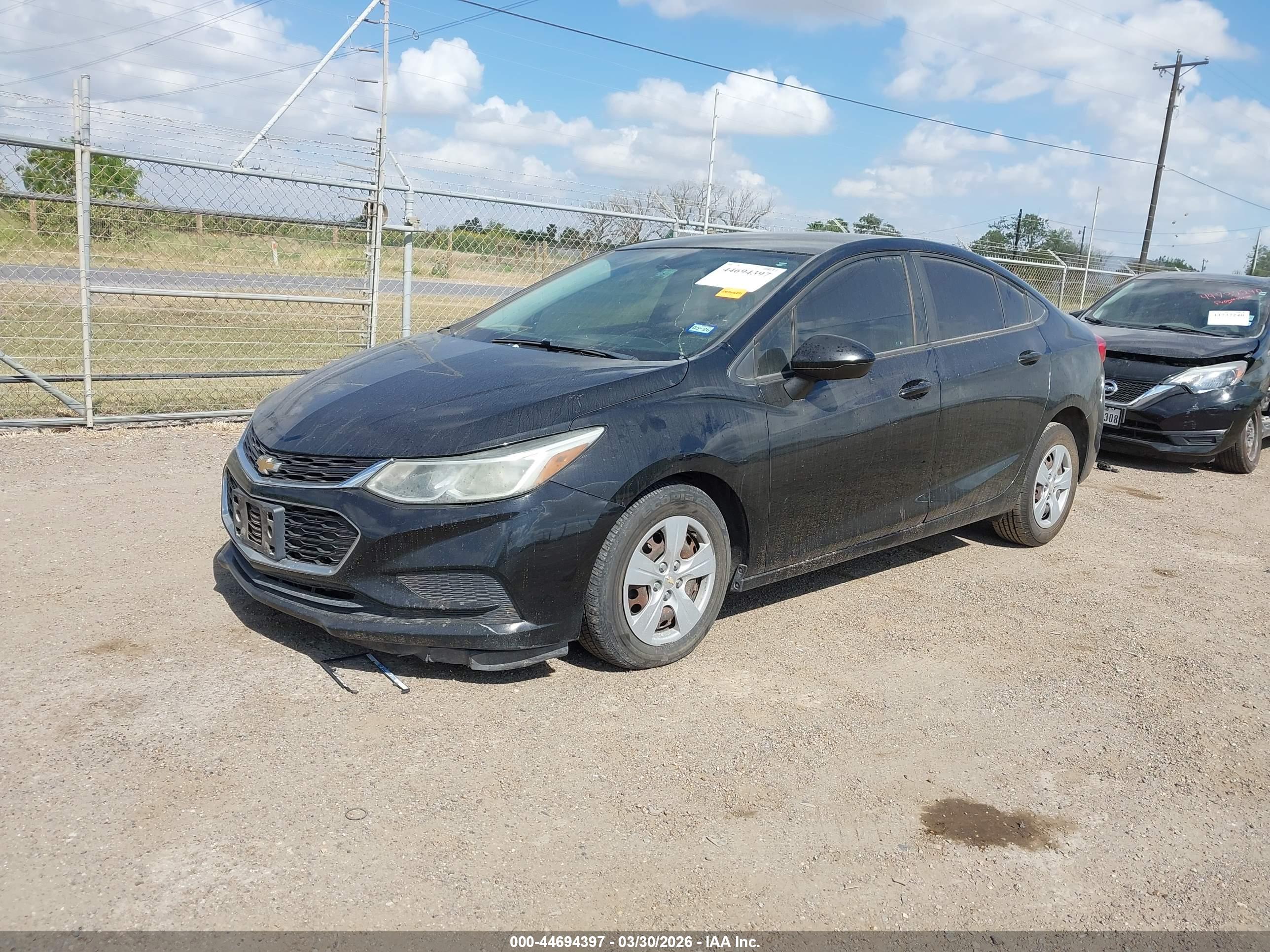 CHEVROLET CRUZE image 2