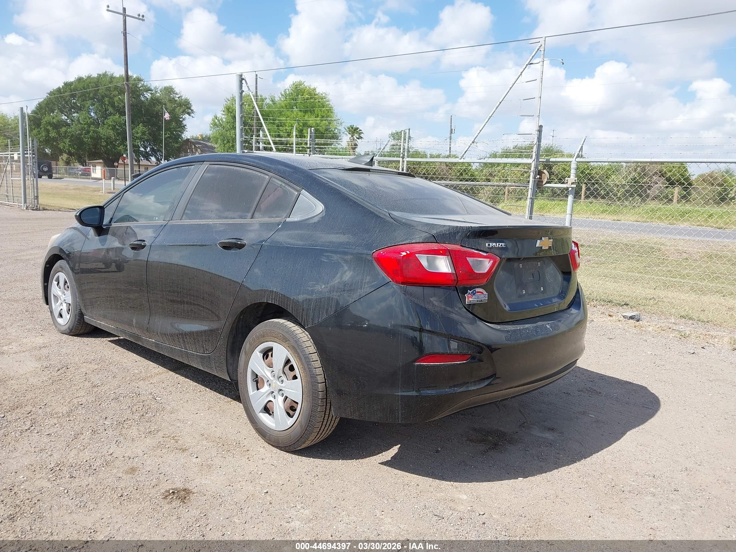 CHEVROLET CRUZE image 3