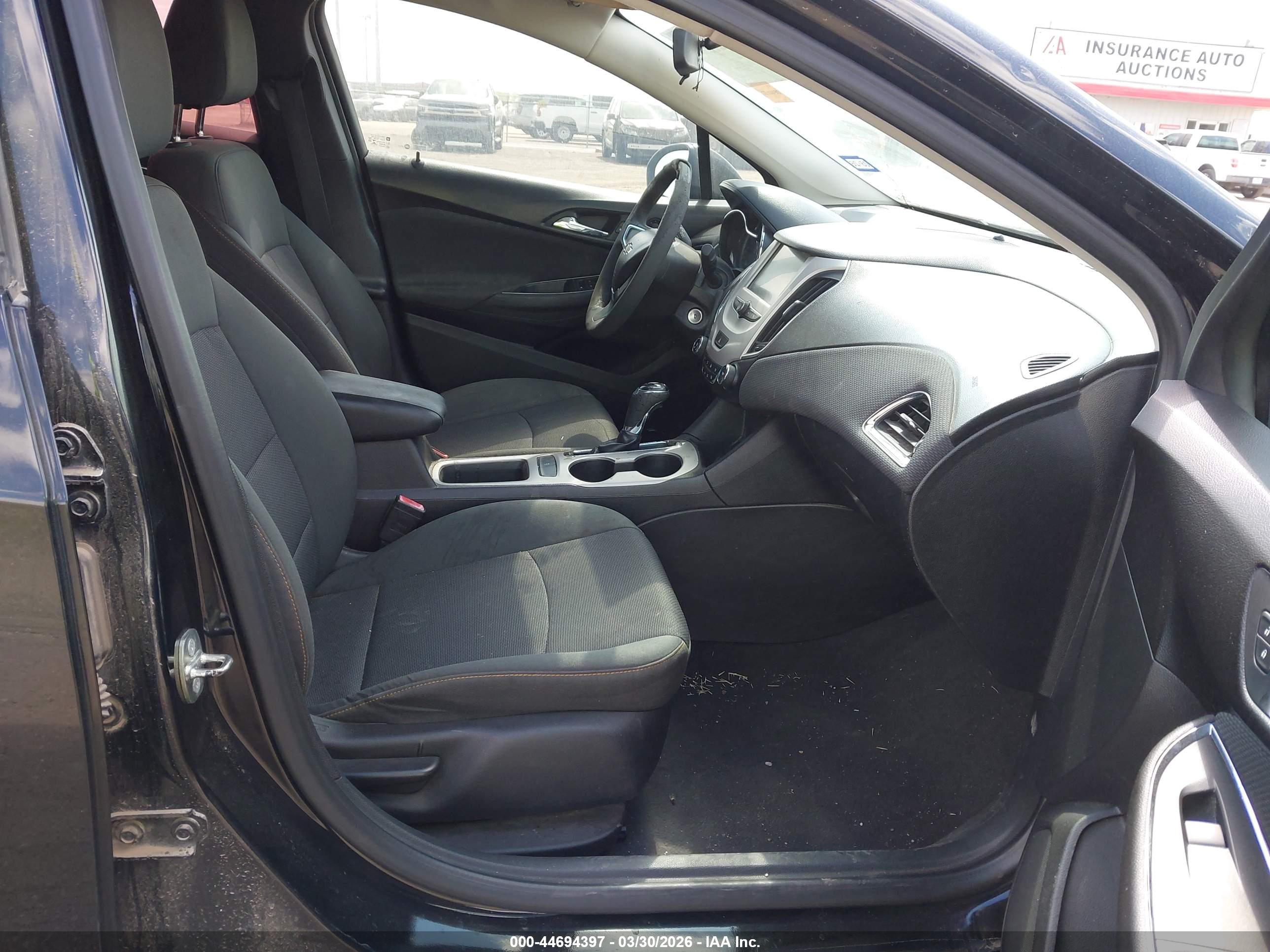 CHEVROLET CRUZE image 5