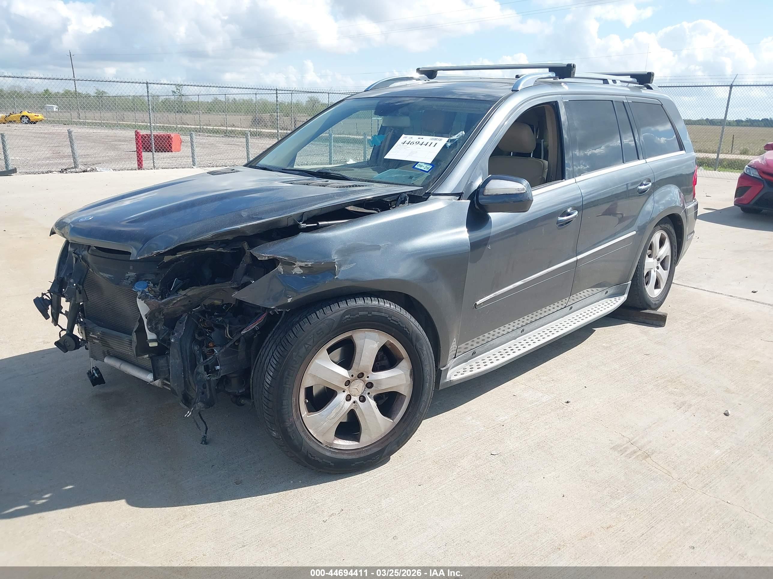 MERCEDES-BENZ GL image 2