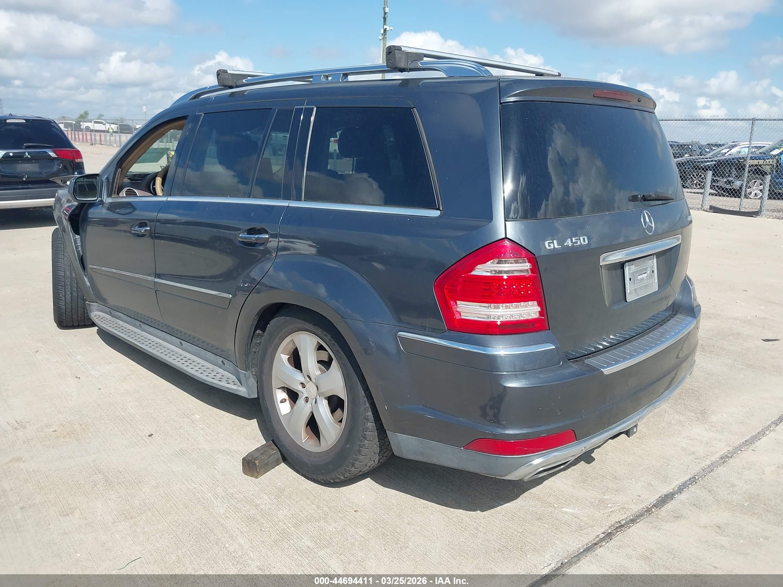 MERCEDES-BENZ GL image 3