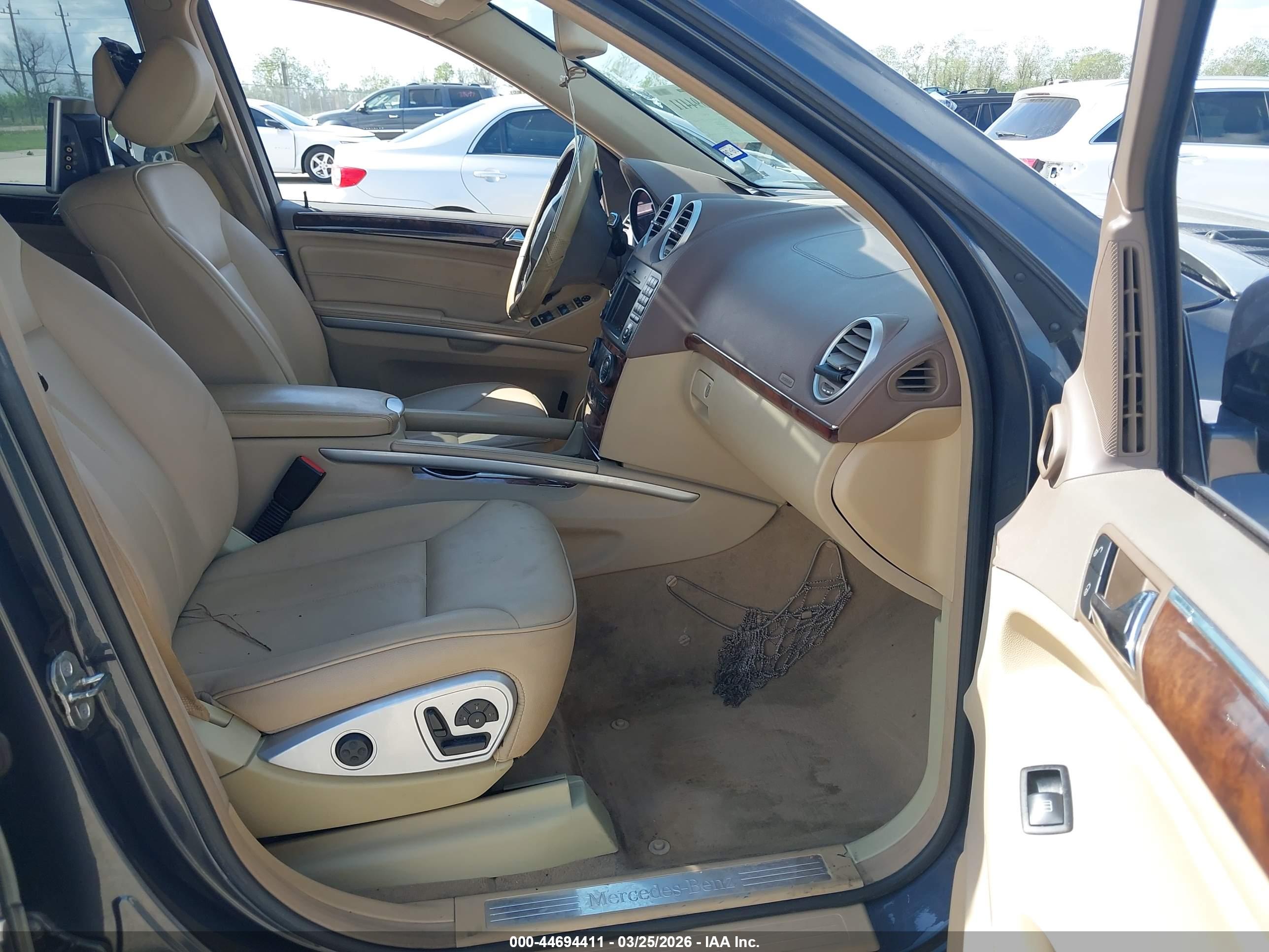 MERCEDES-BENZ GL image 5