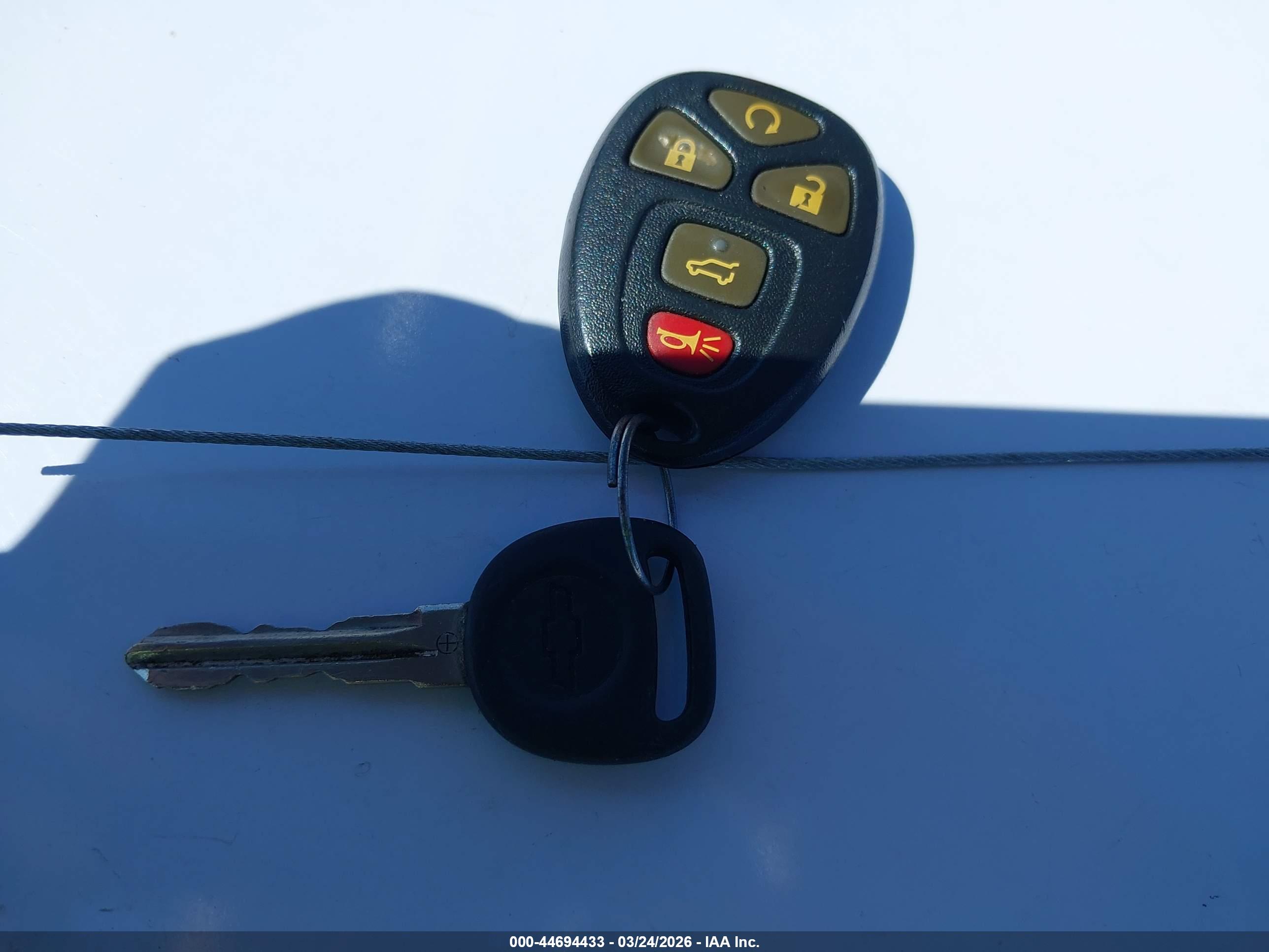 CHEVROLET SUBURBAN image 11