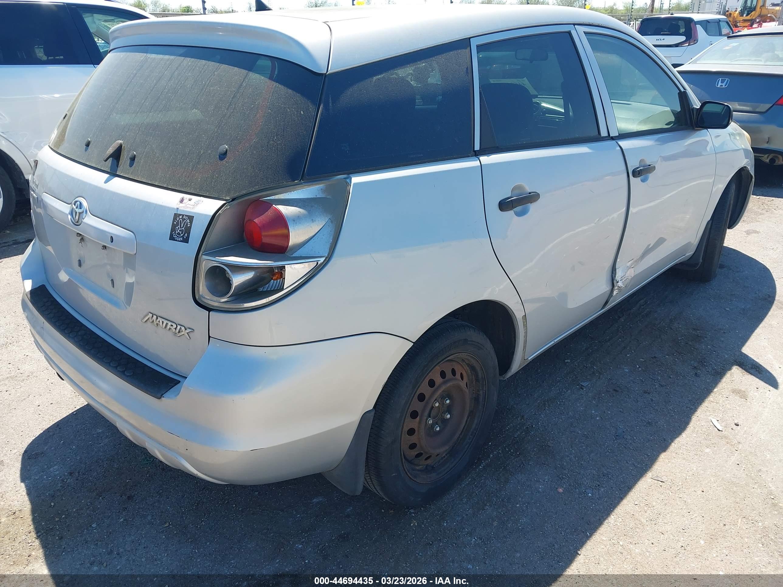 TOYOTA MATRIX image 4