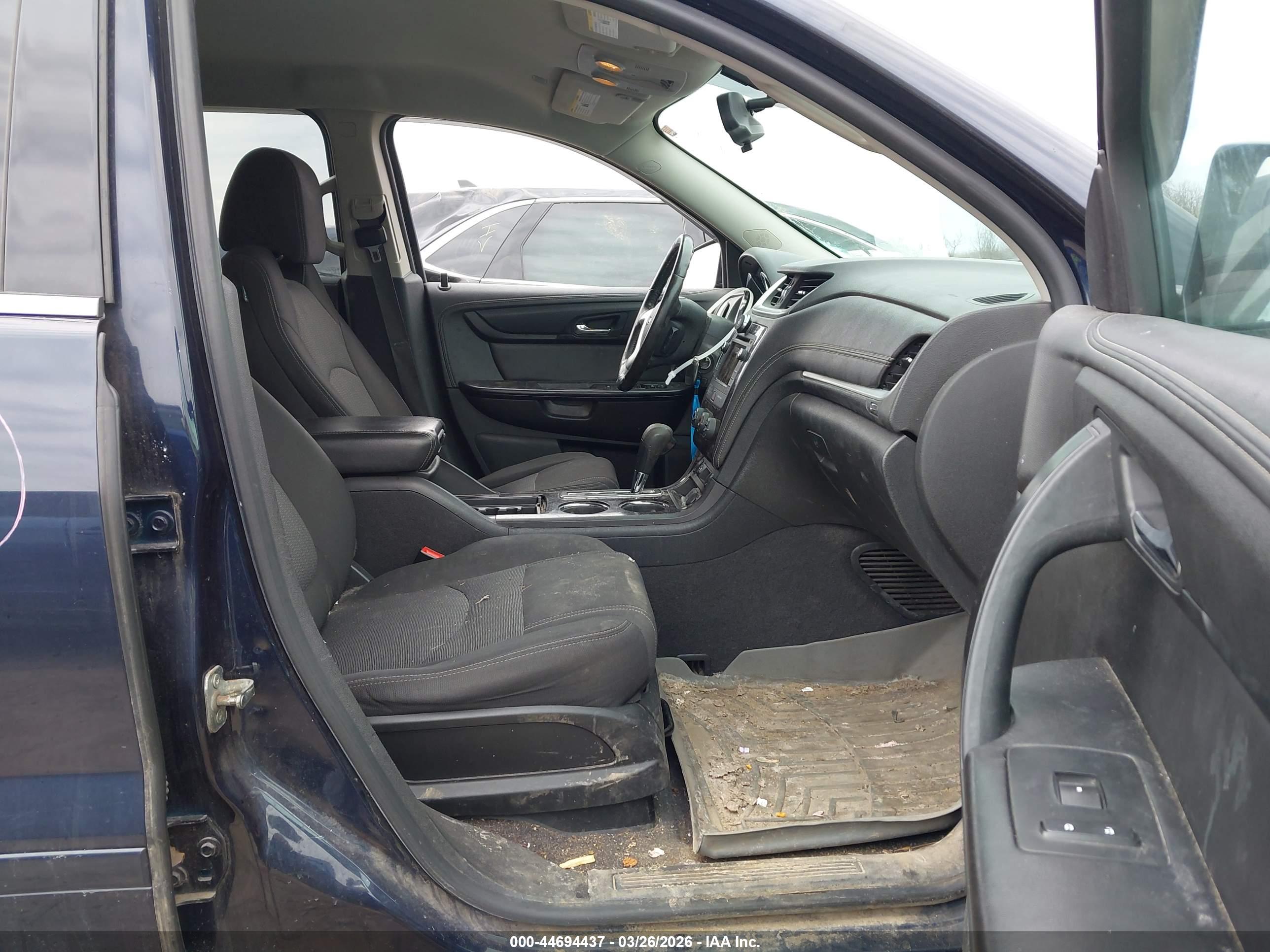 CHEVROLET TRAVERSE image 5
