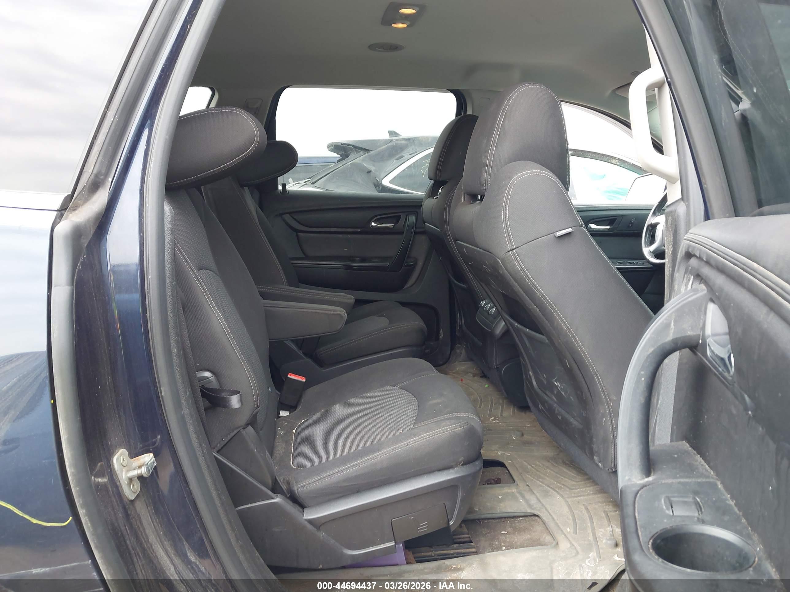 CHEVROLET TRAVERSE image 8