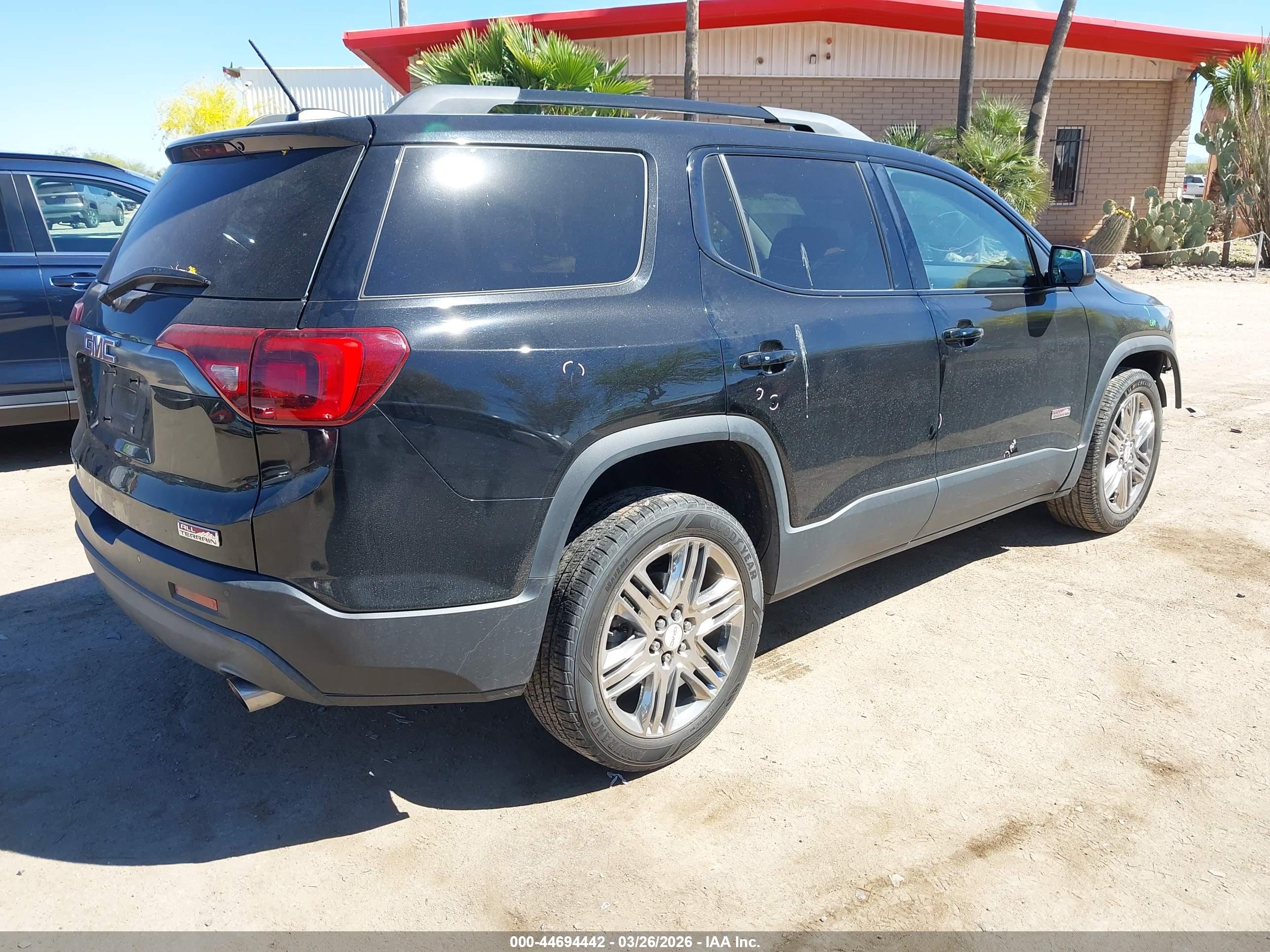 GMC ACADIA image 4