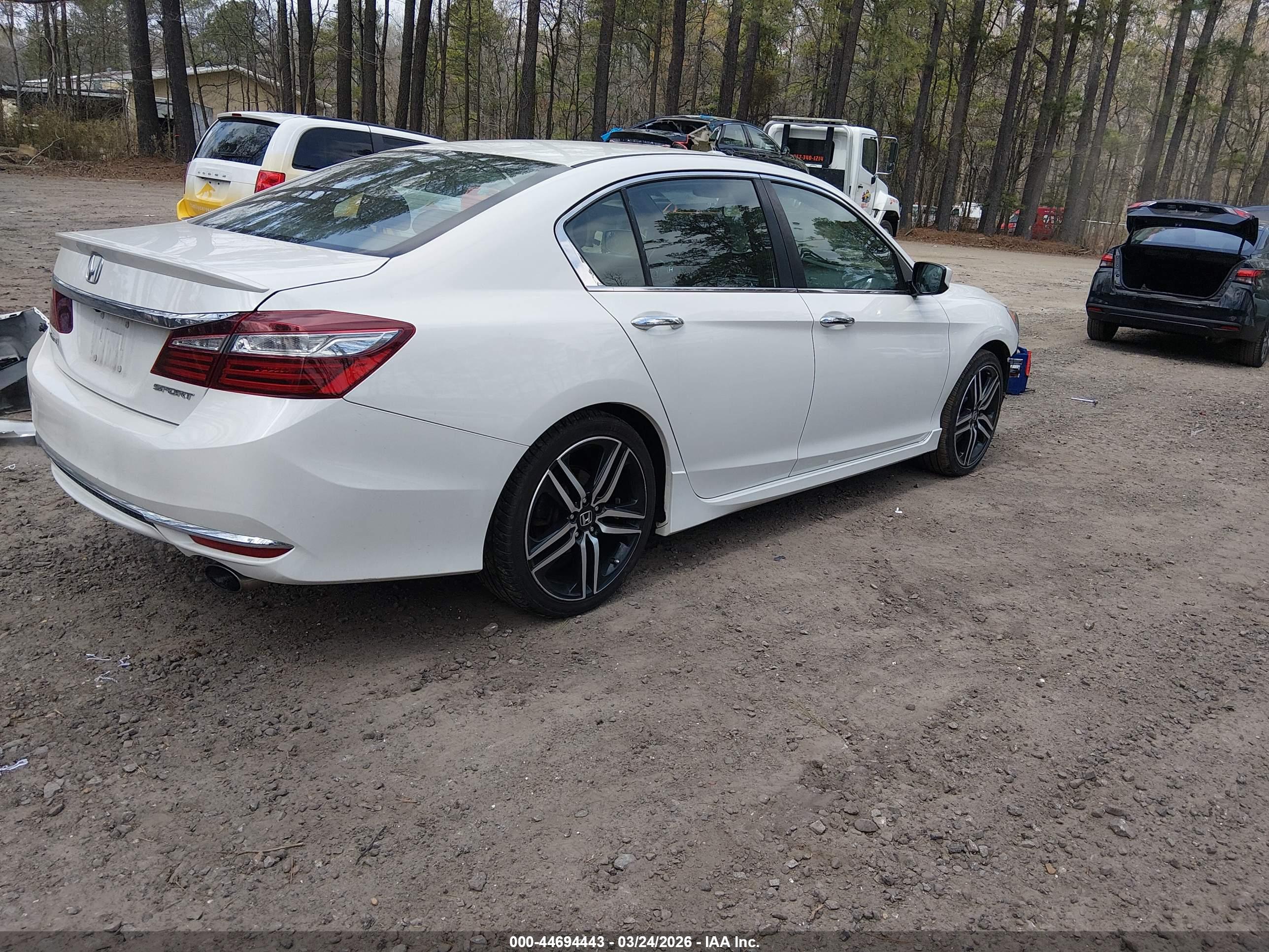 HONDA ACCORD image 4