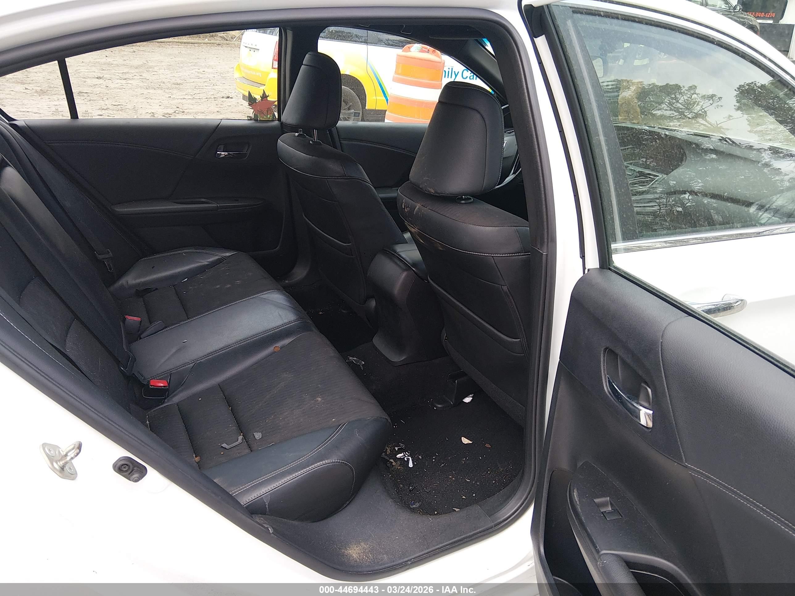 HONDA ACCORD image 8