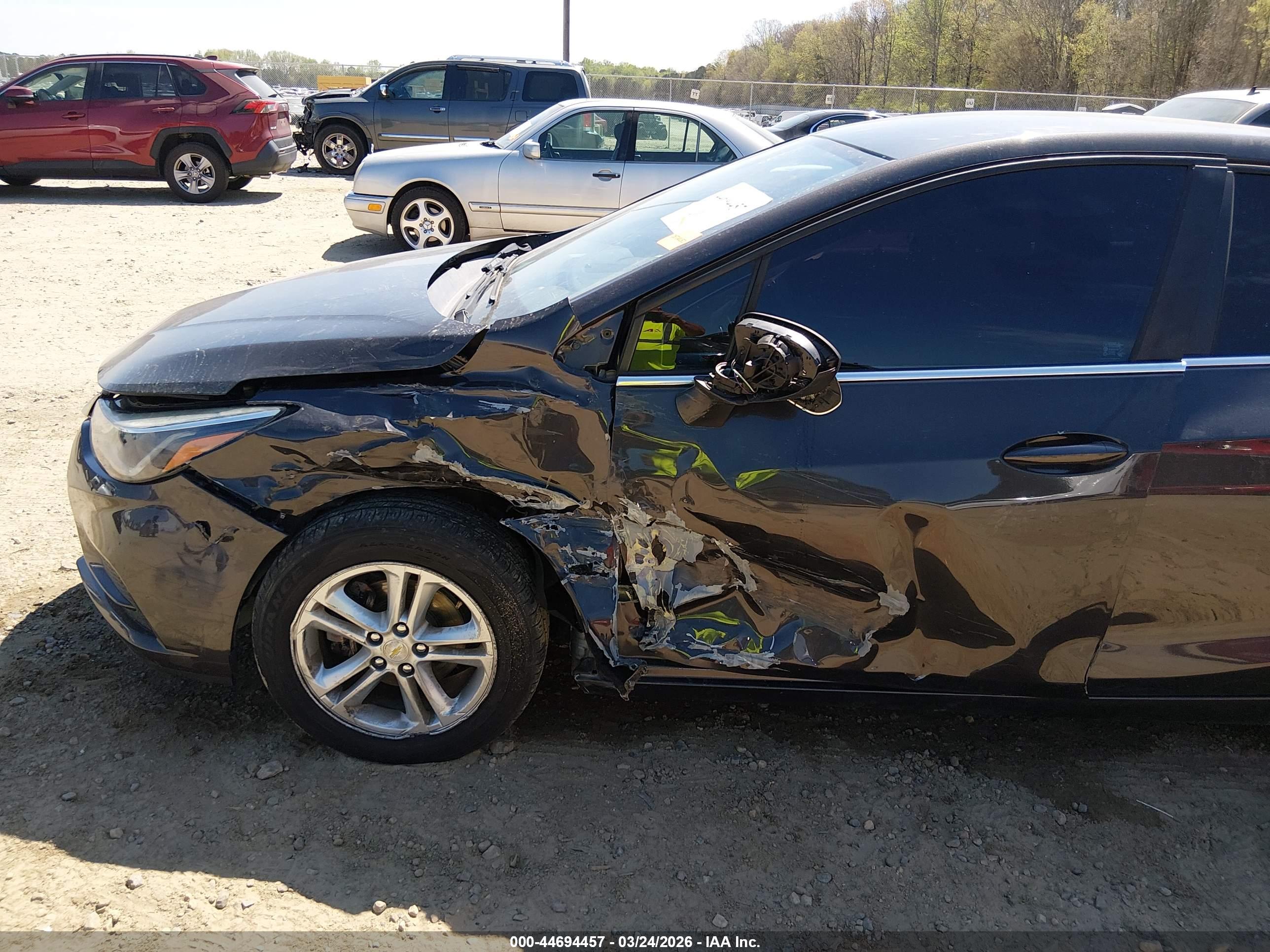 CHEVROLET CRUZE image 6