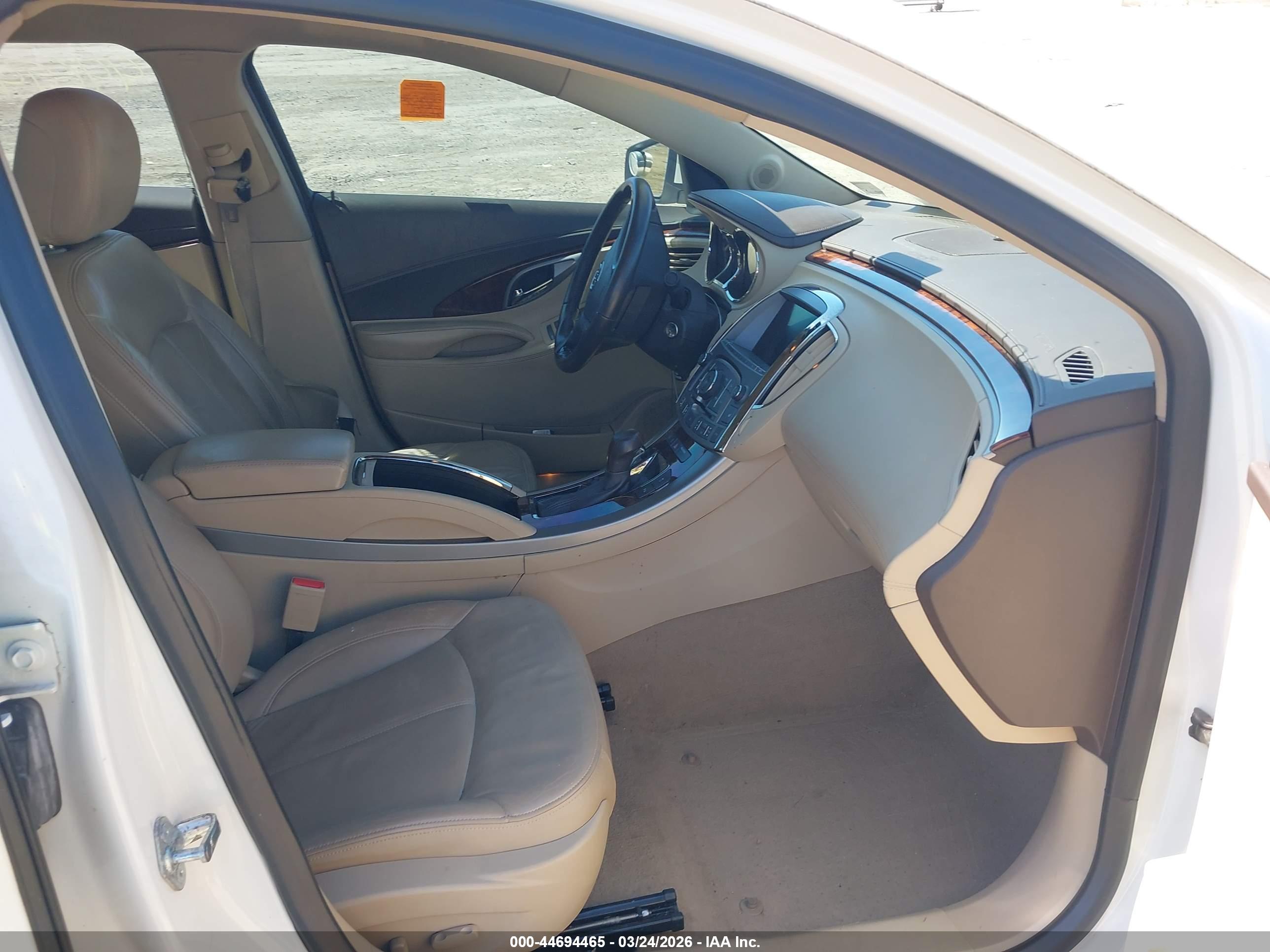 BUICK LACROSSE image 5
