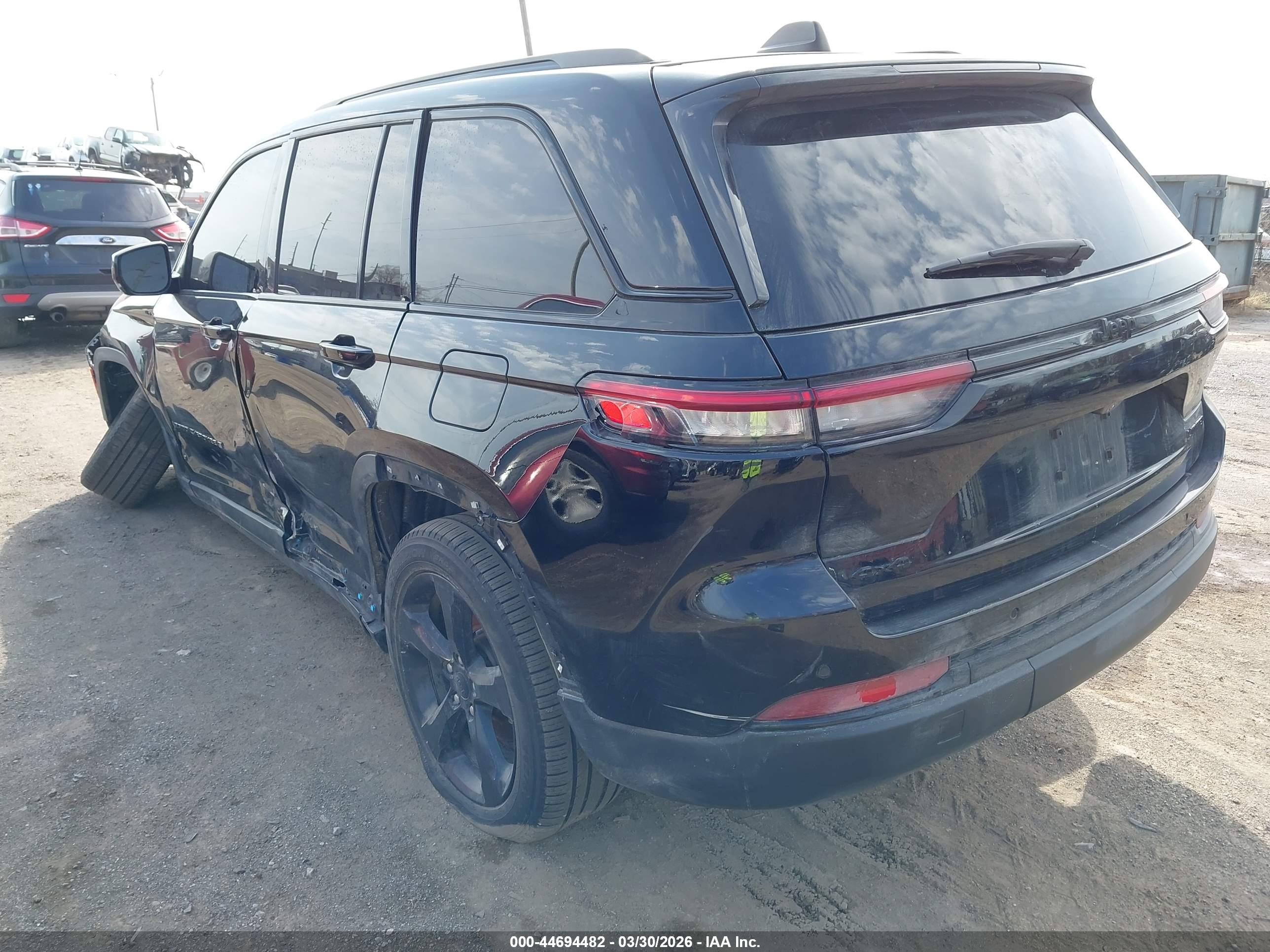 JEEP GRAND image 3
