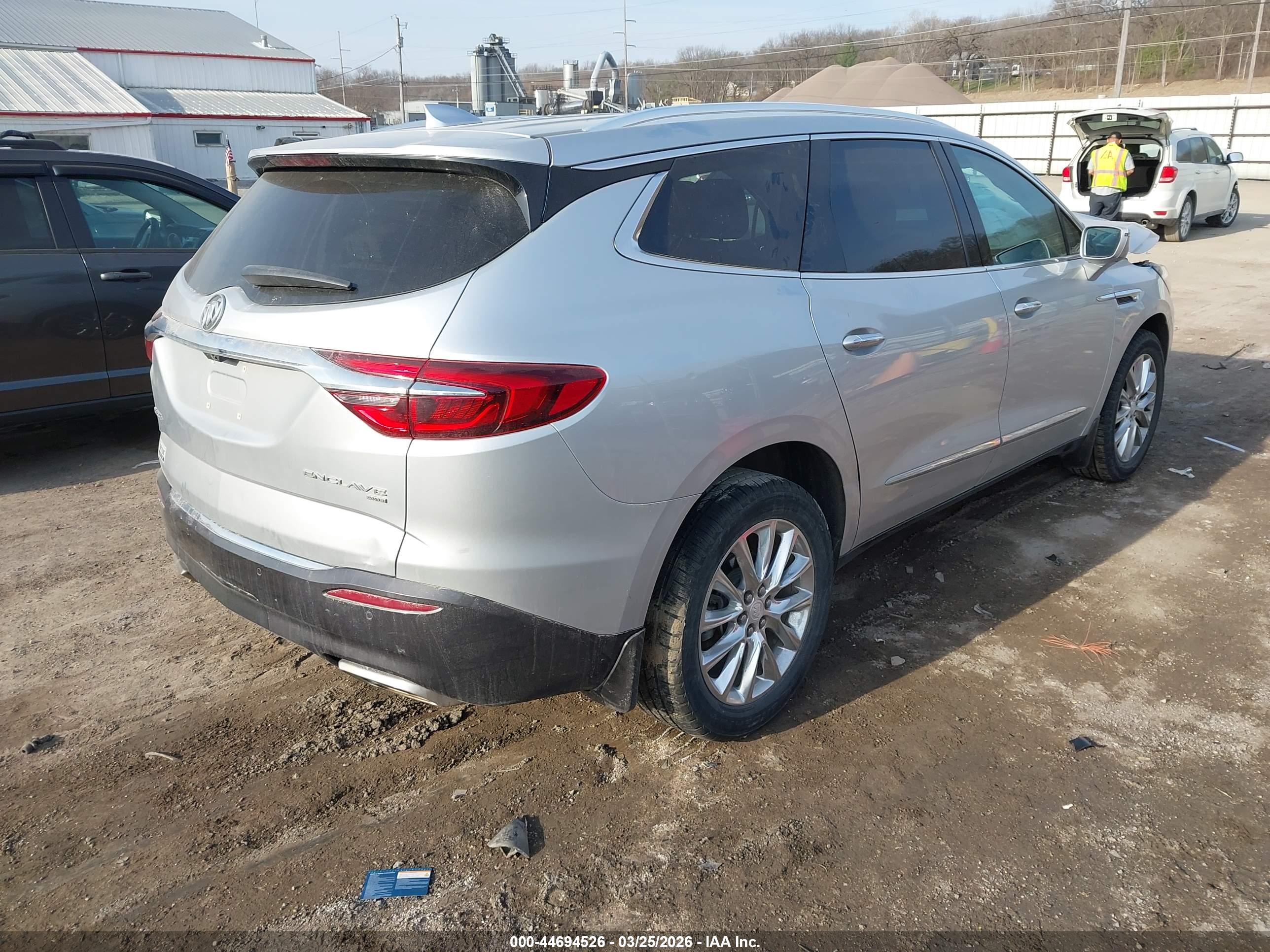 BUICK ENCLAVE image 4