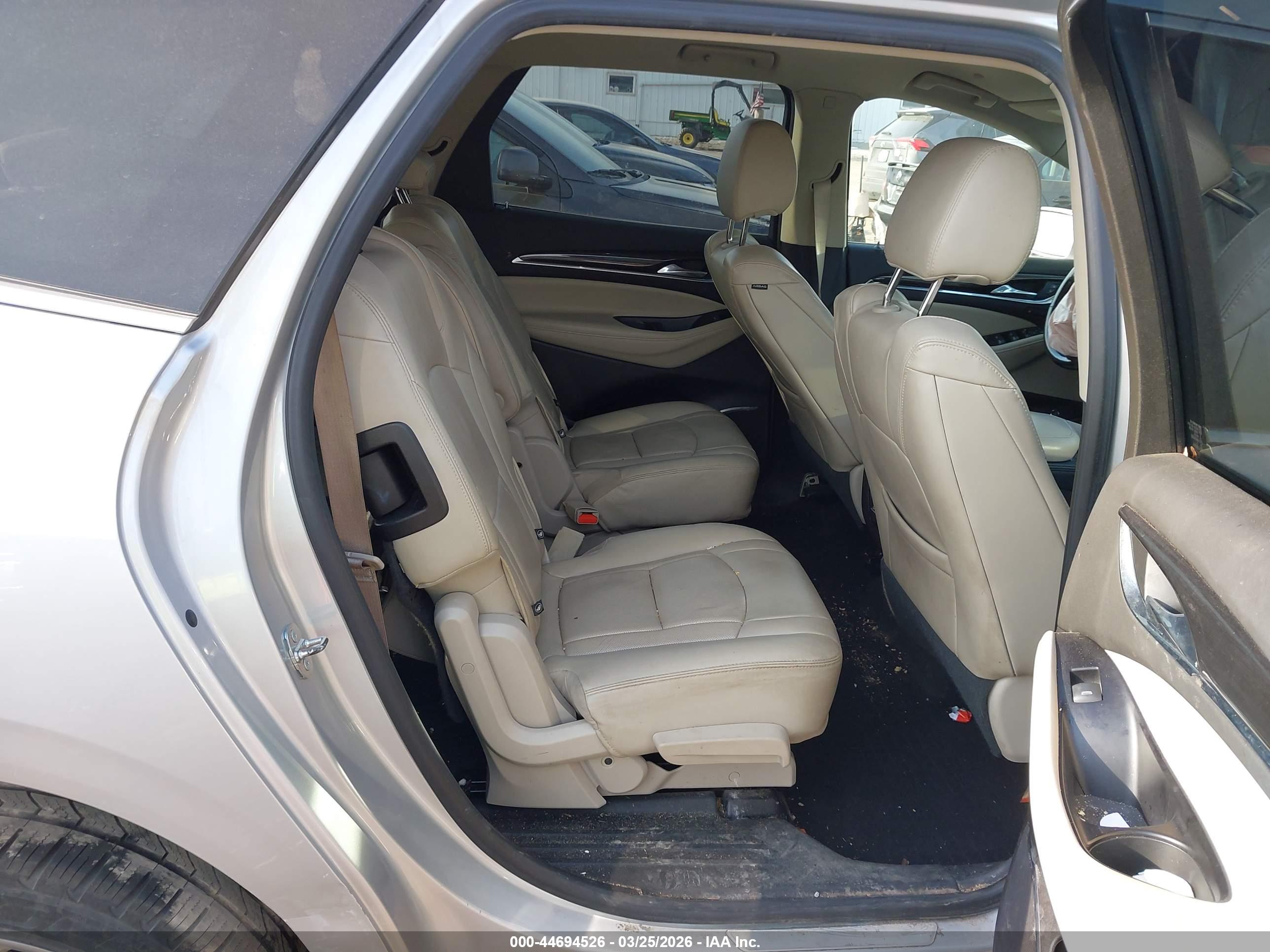 BUICK ENCLAVE image 8