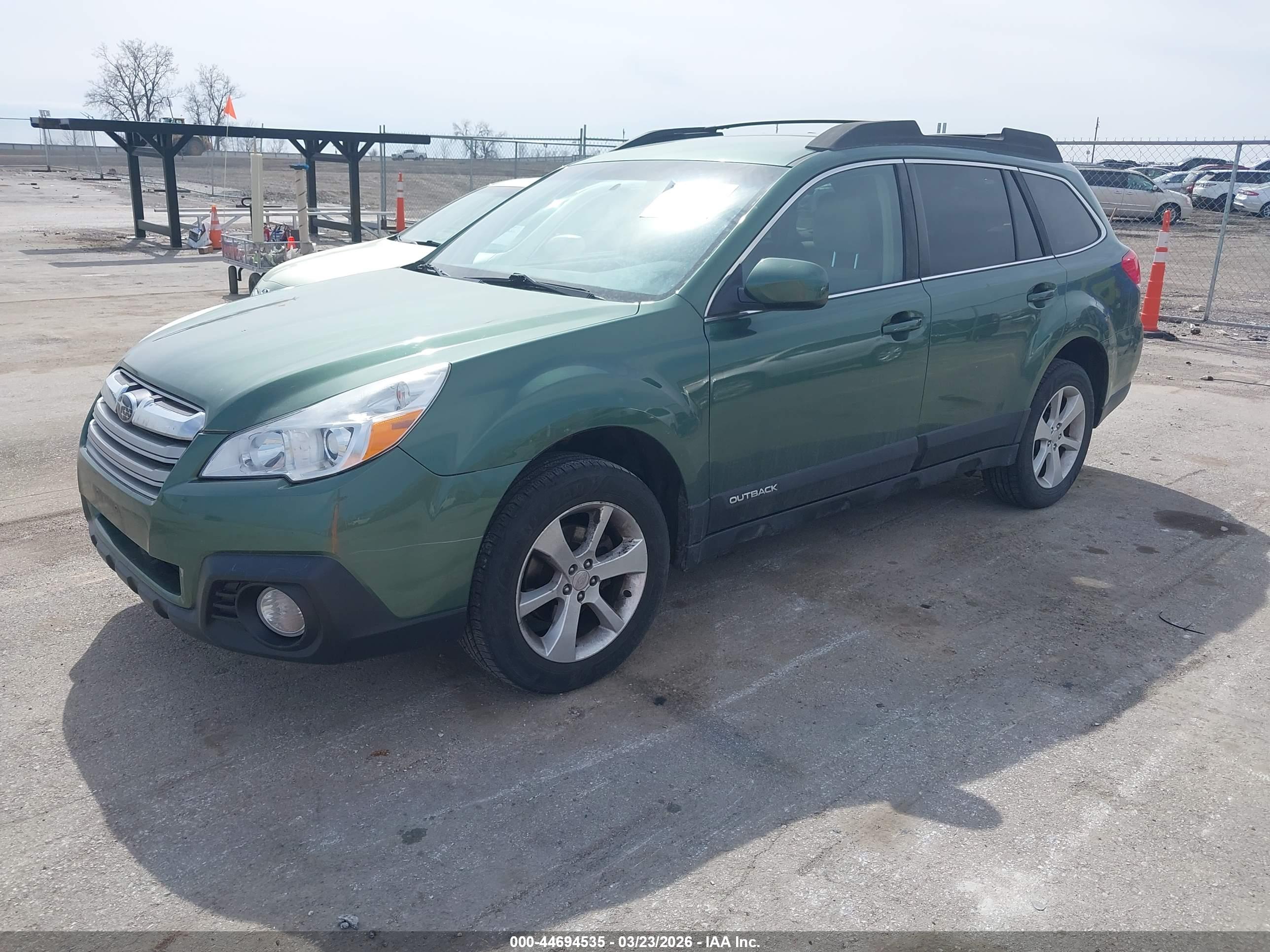 SUBARU OUTBACK image 2