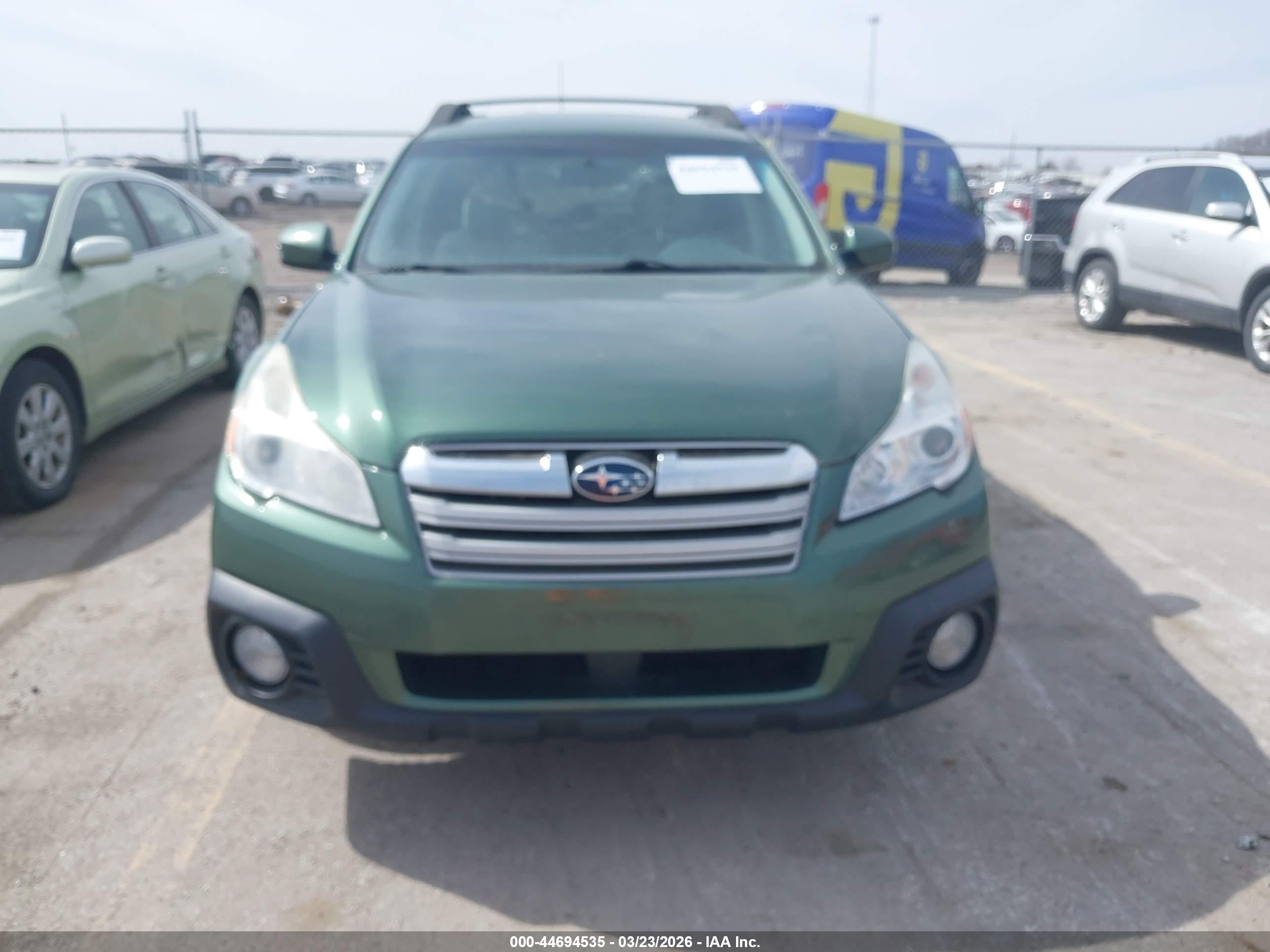 SUBARU OUTBACK image 6