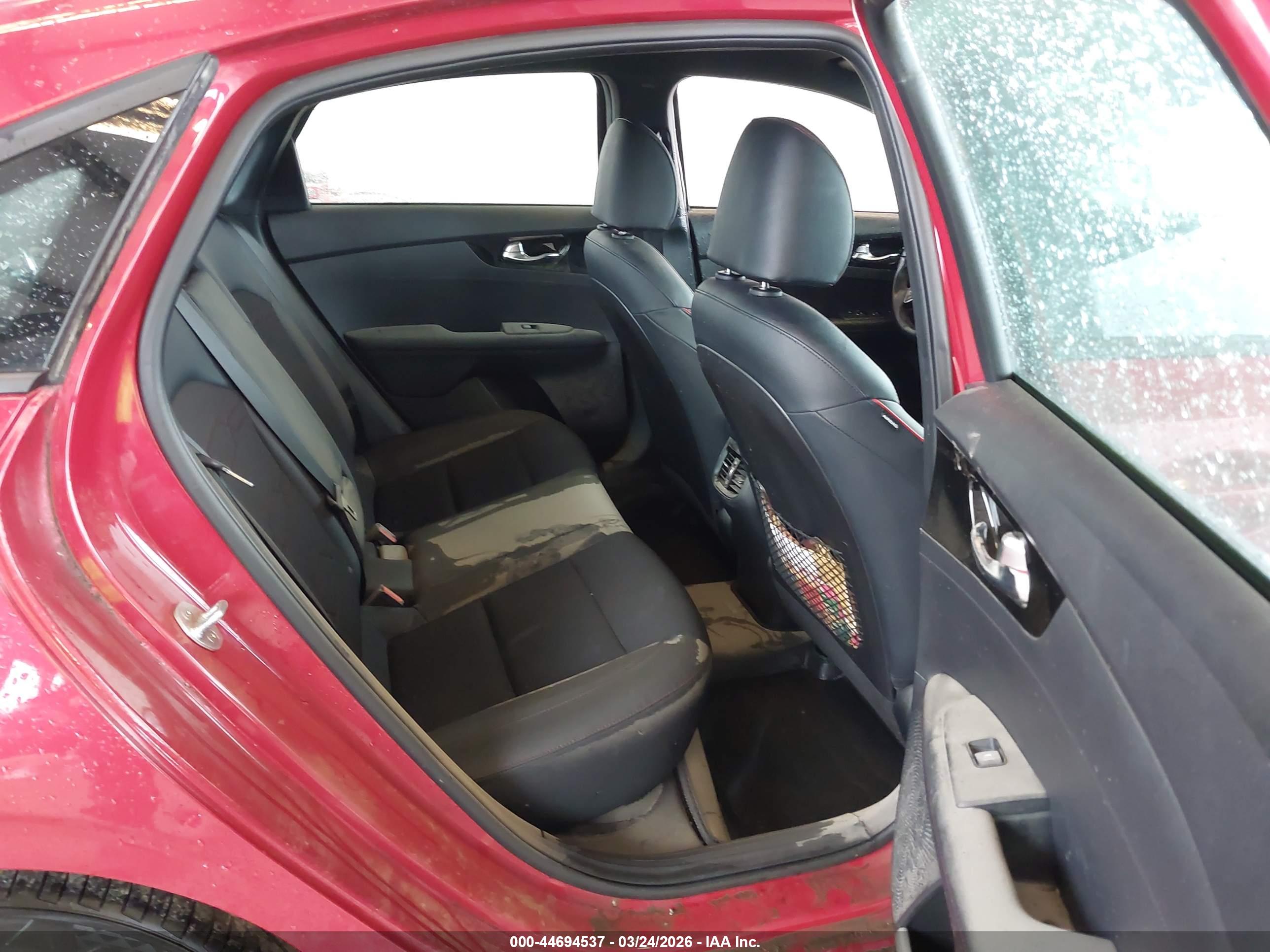 KIA FORTE image 8