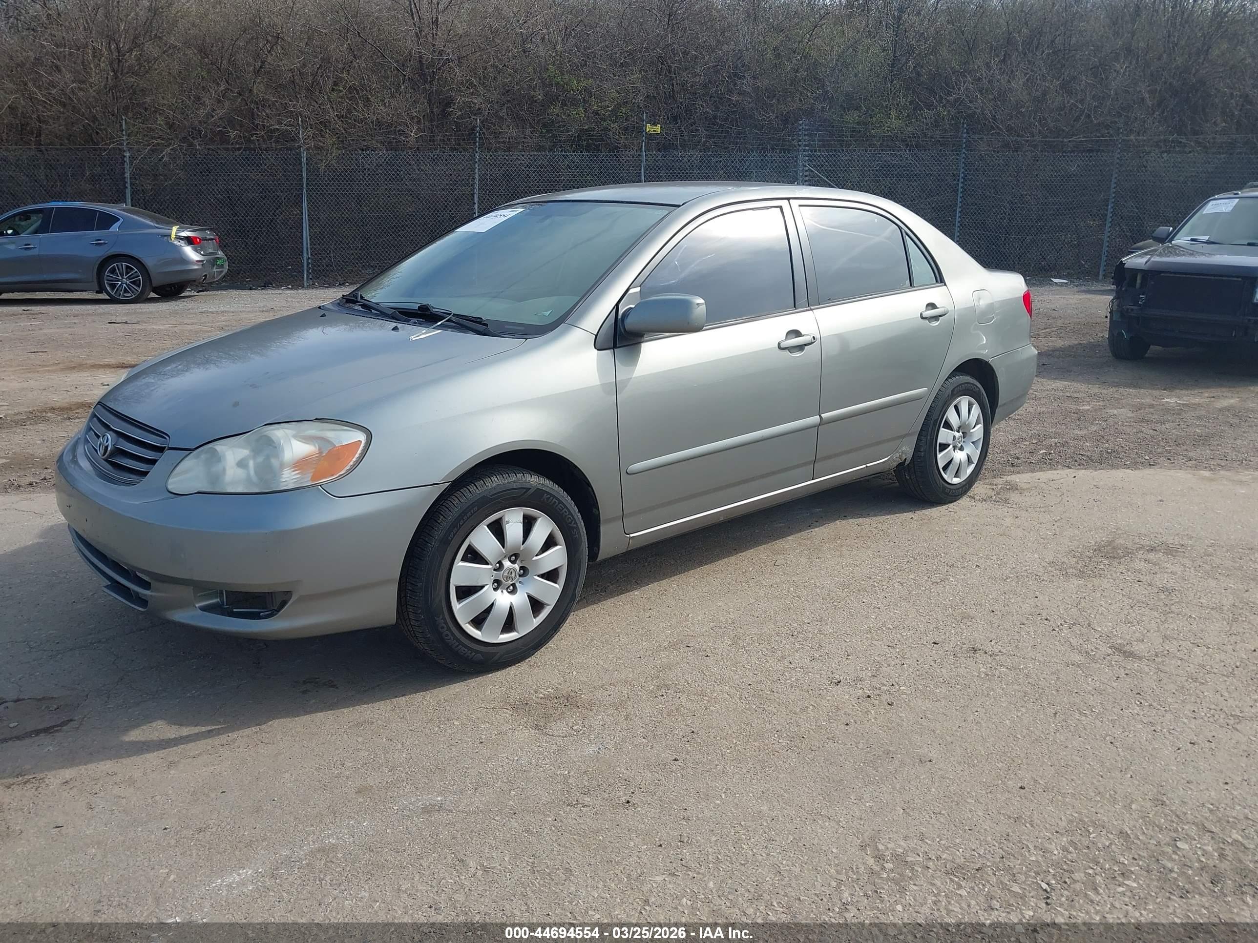 TOYOTA COROLLA image 2