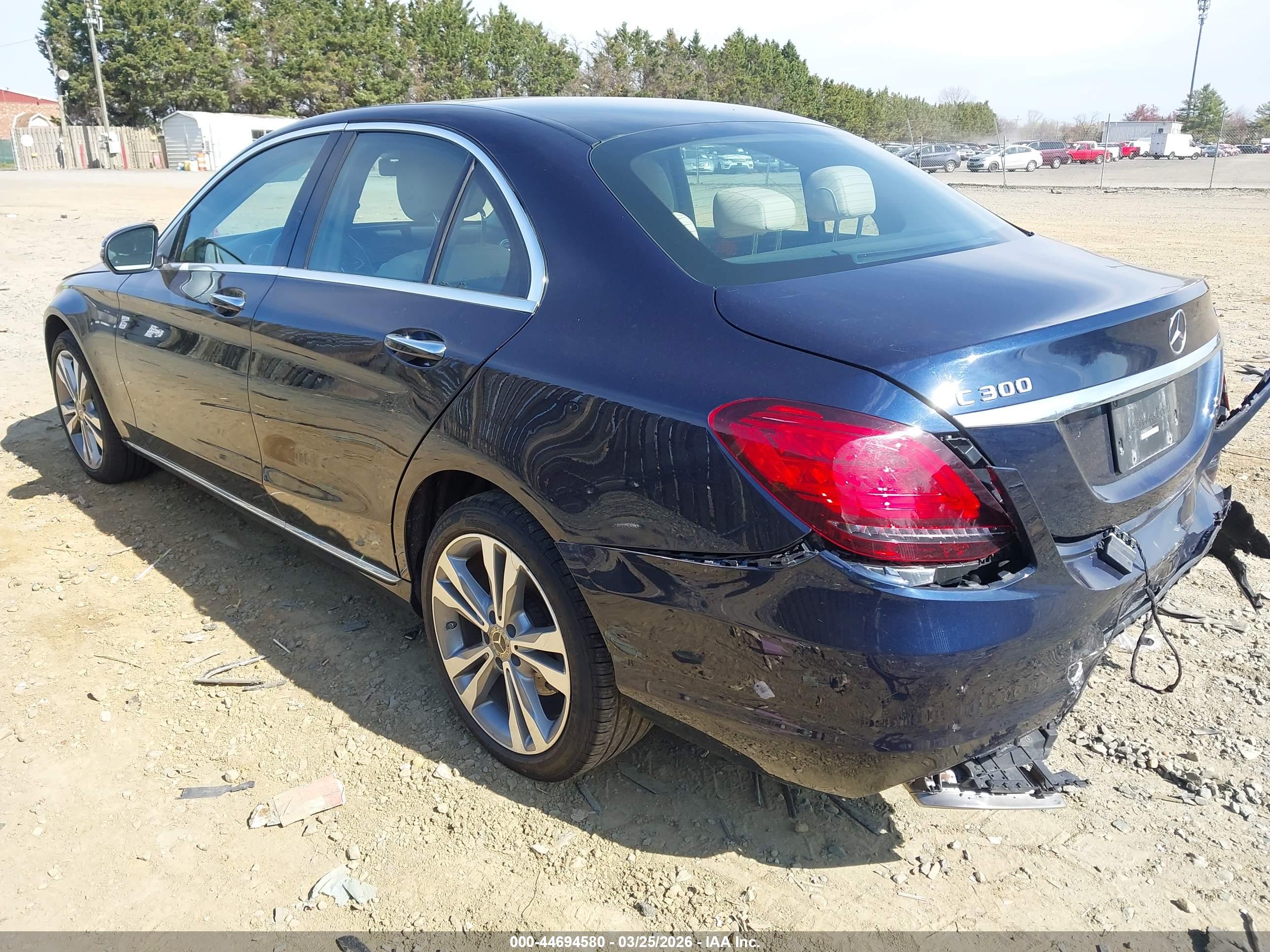 MERCEDES-BENZ C image 3