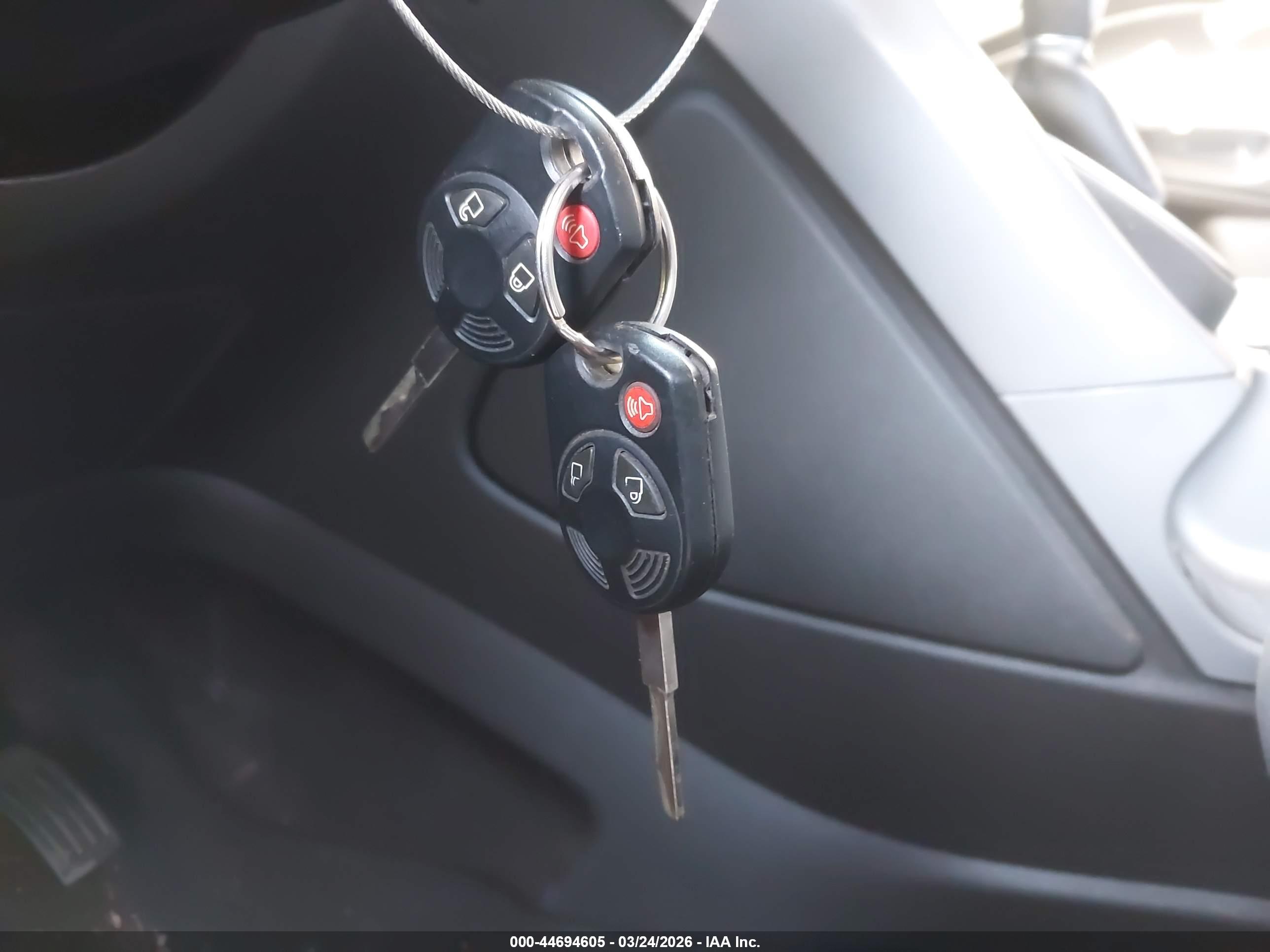 FORD ESCAPE image 11
