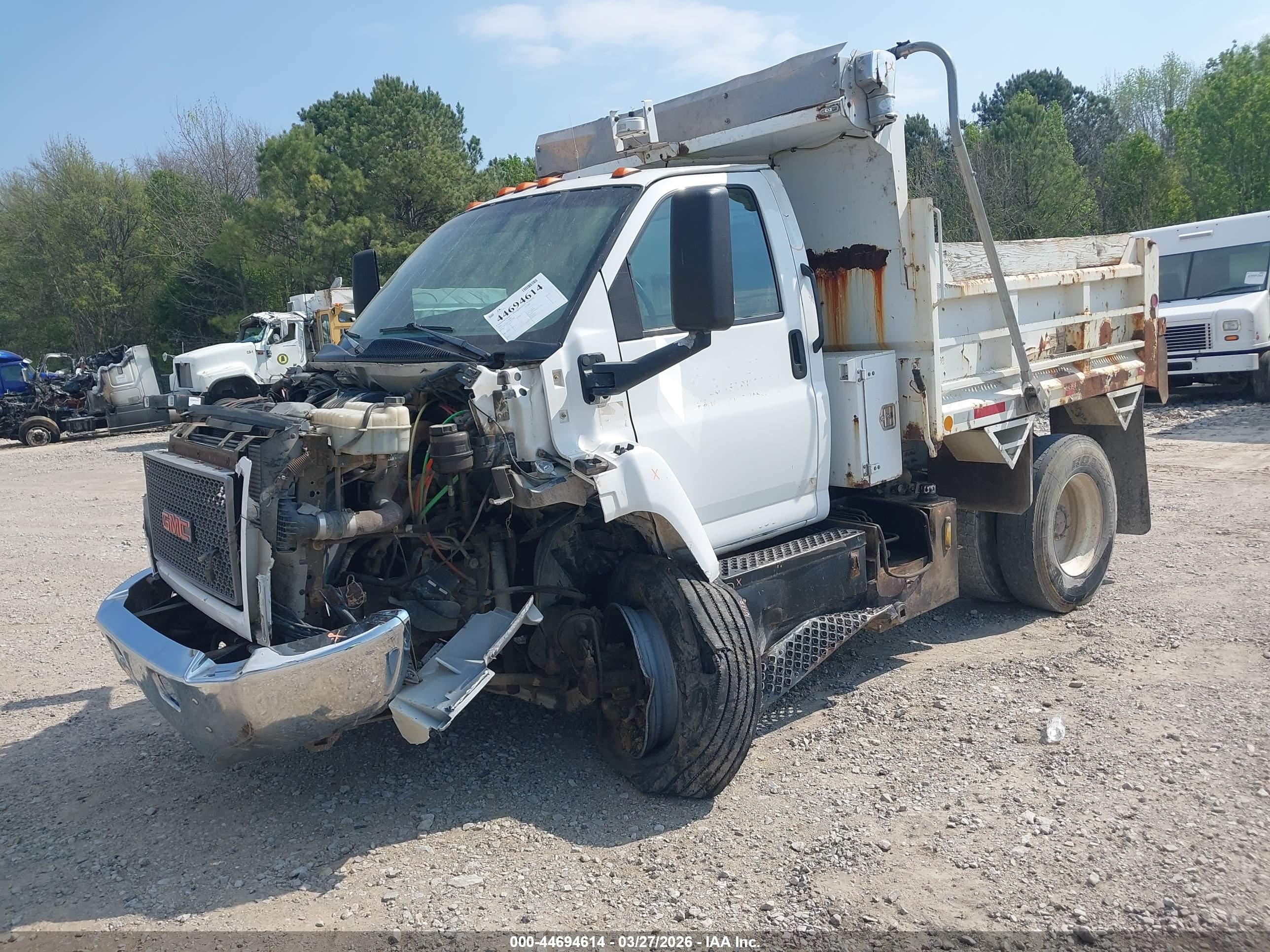 GMC C7500 image 2