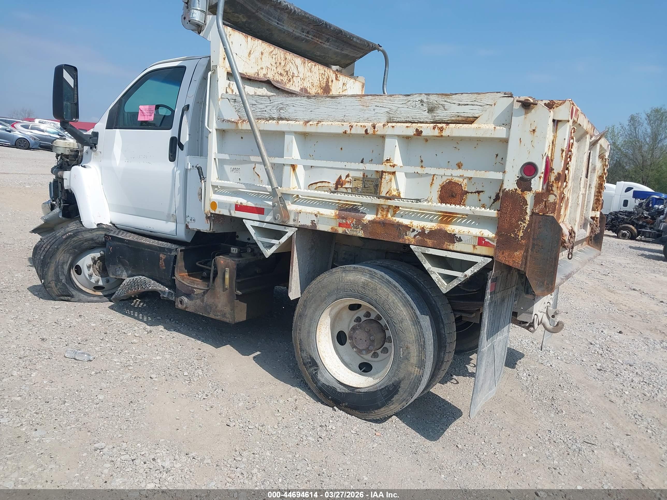 GMC C7500 image 3