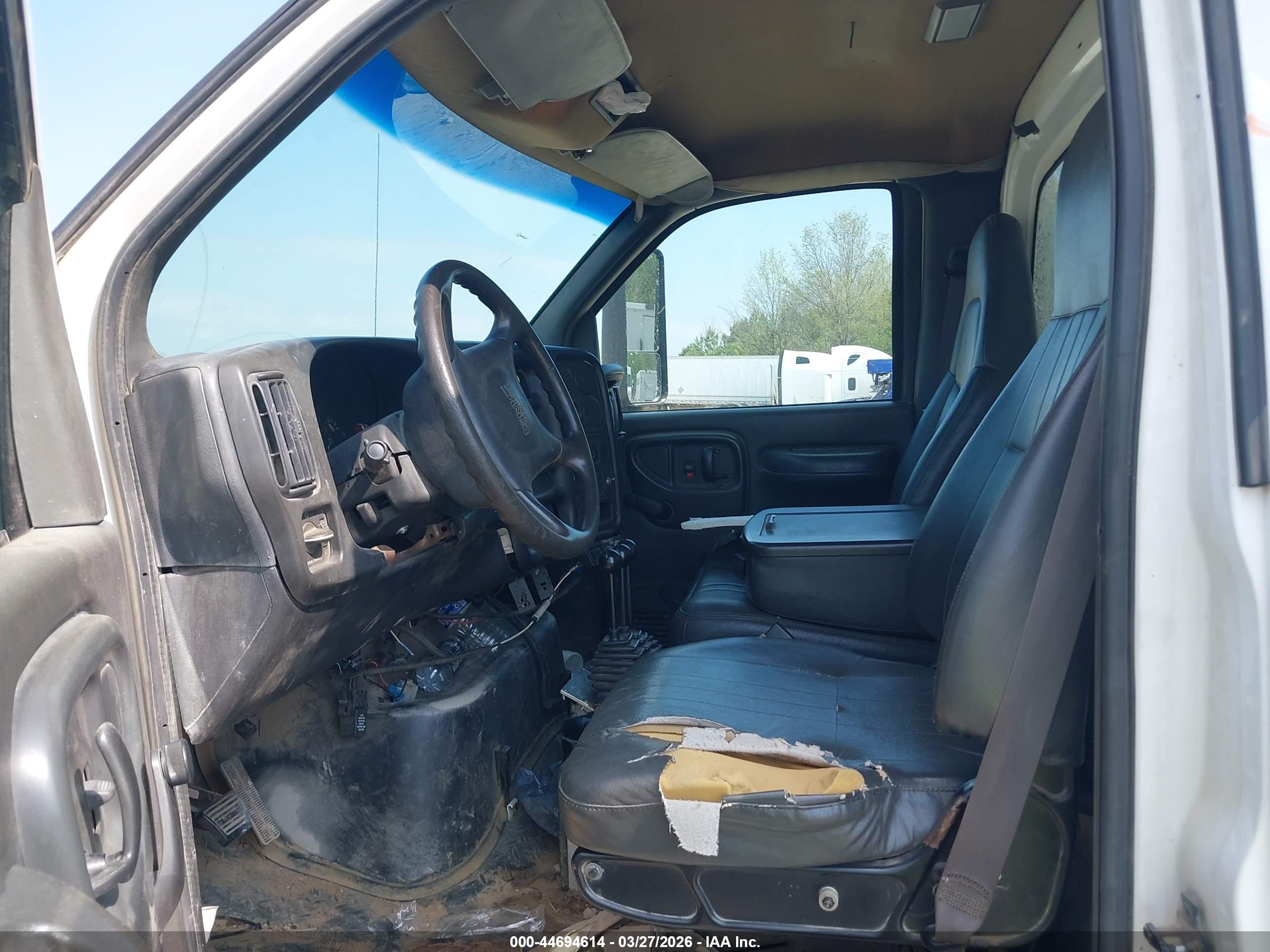 GMC C7500 image 8