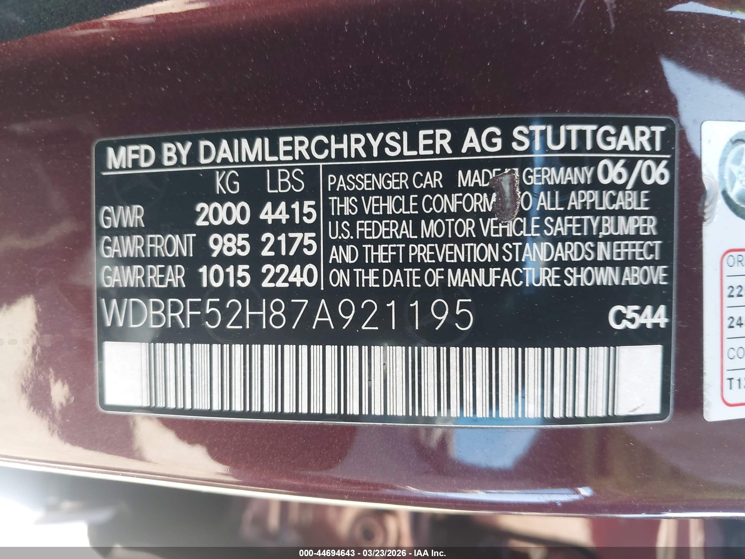 MERCEDES-BENZ C image 9