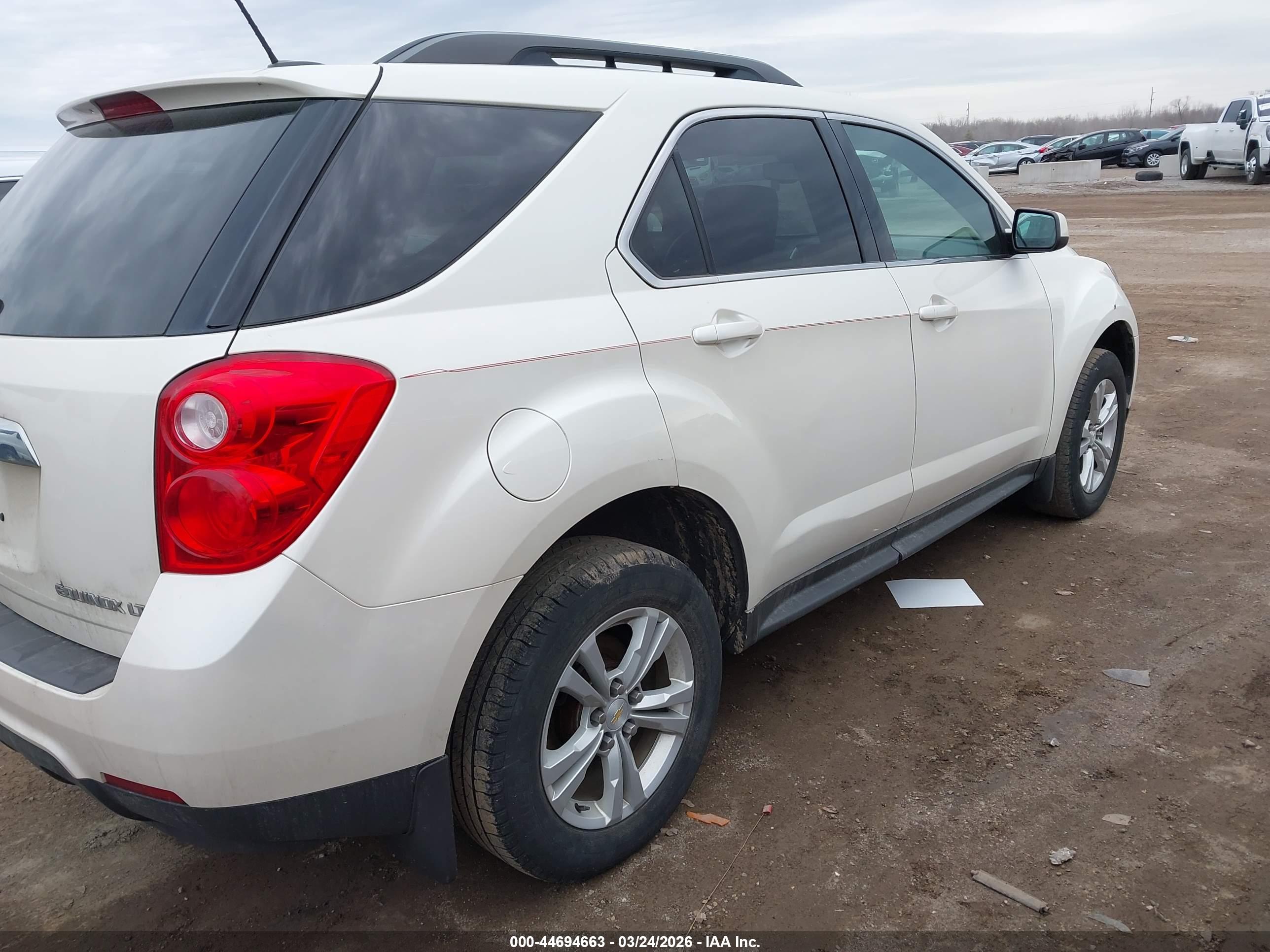 CHEVROLET EQUINOX image 4