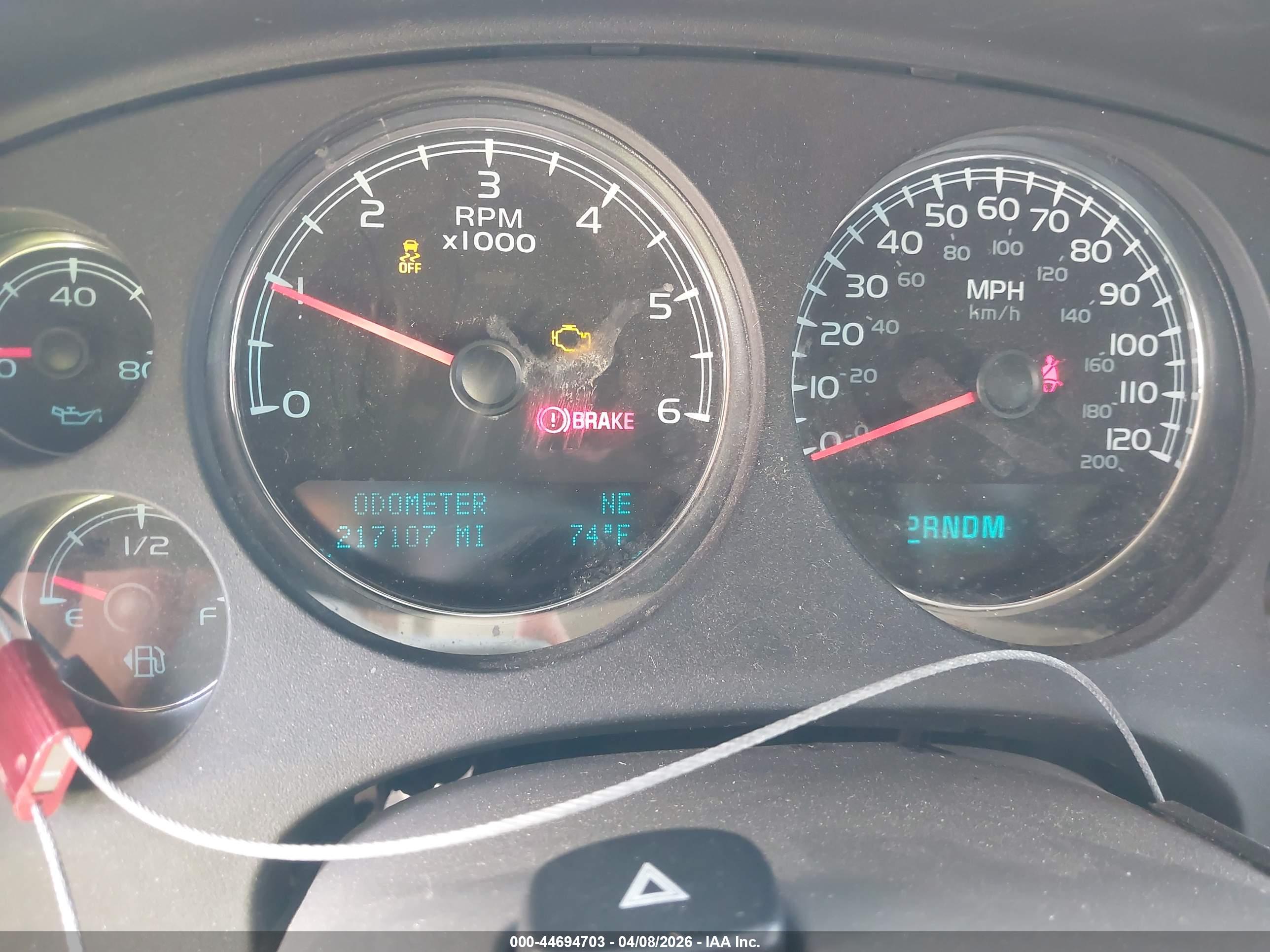 CHEVROLET SUBURBAN image 7