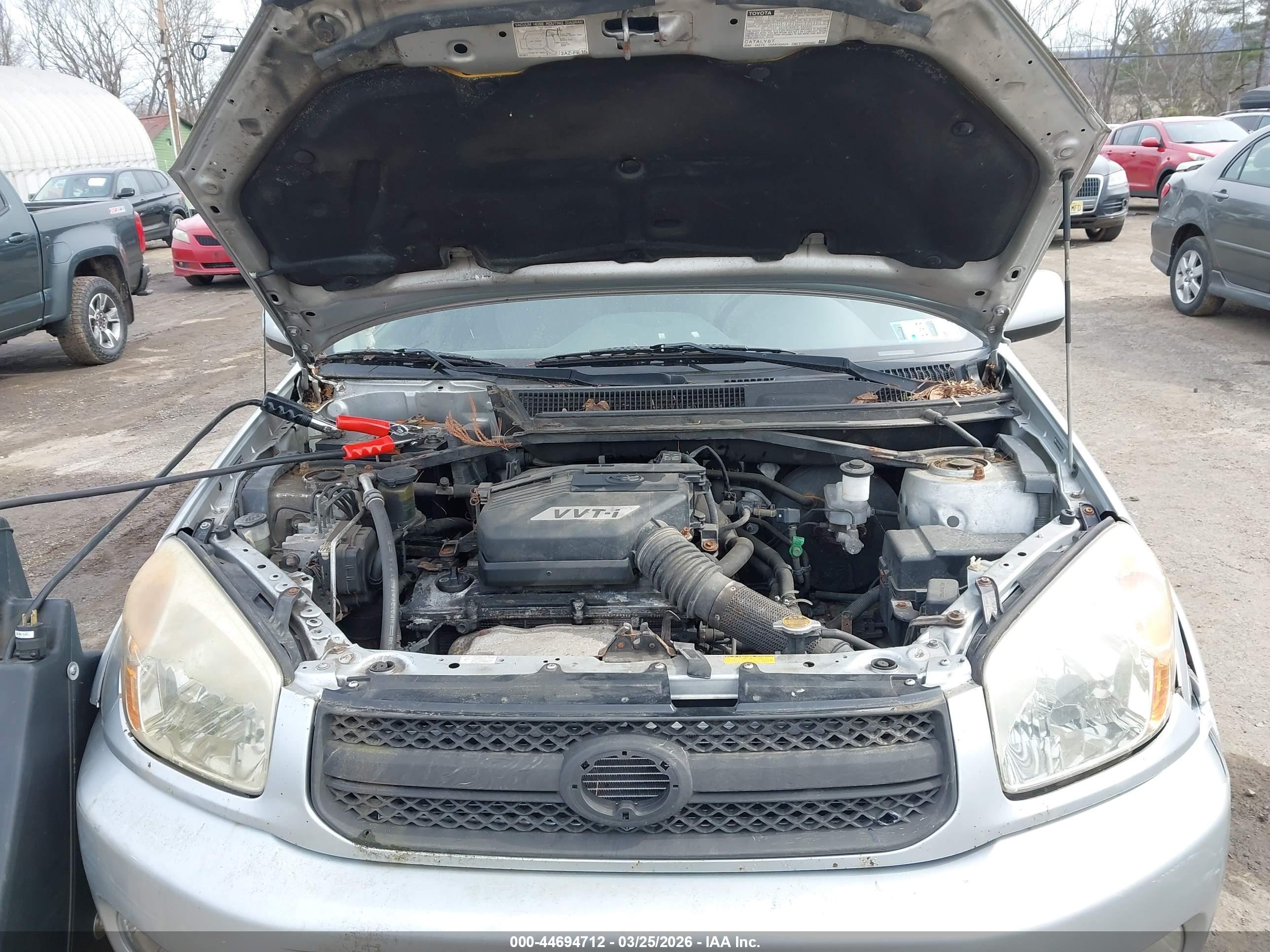 TOYOTA RAV4 image 10