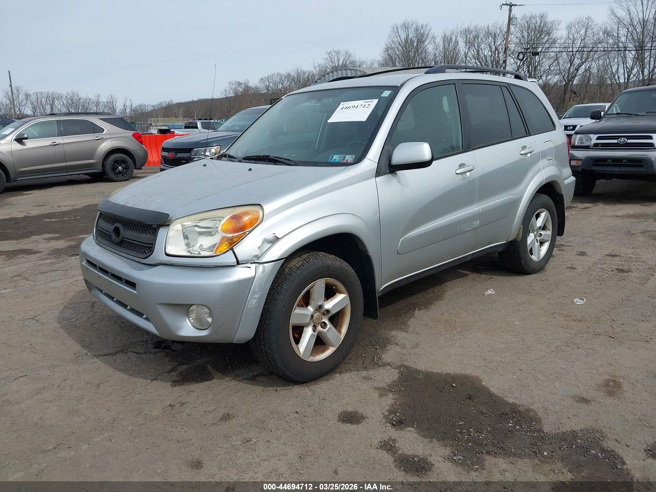 TOYOTA RAV4 image 2