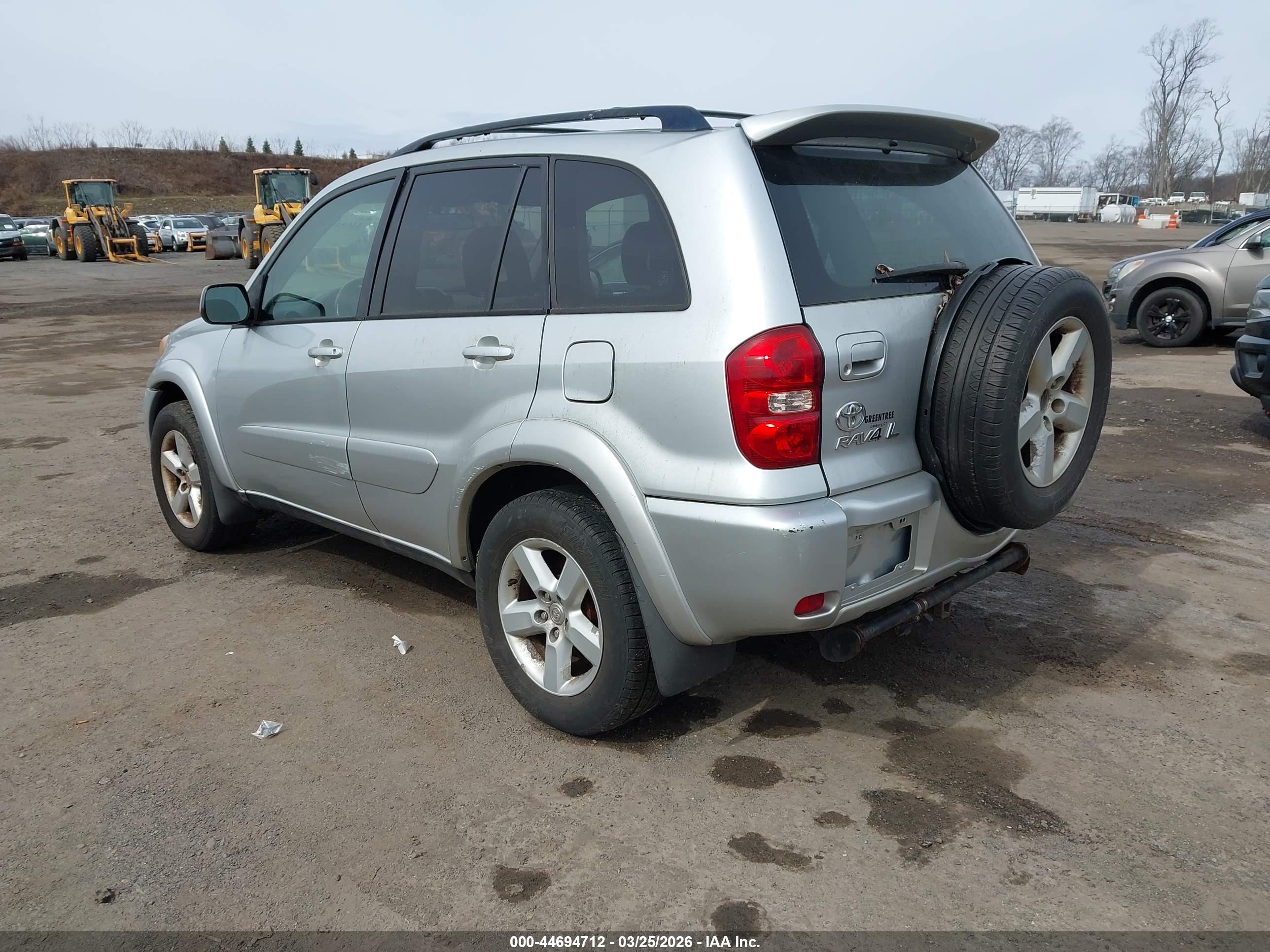 TOYOTA RAV4 image 3