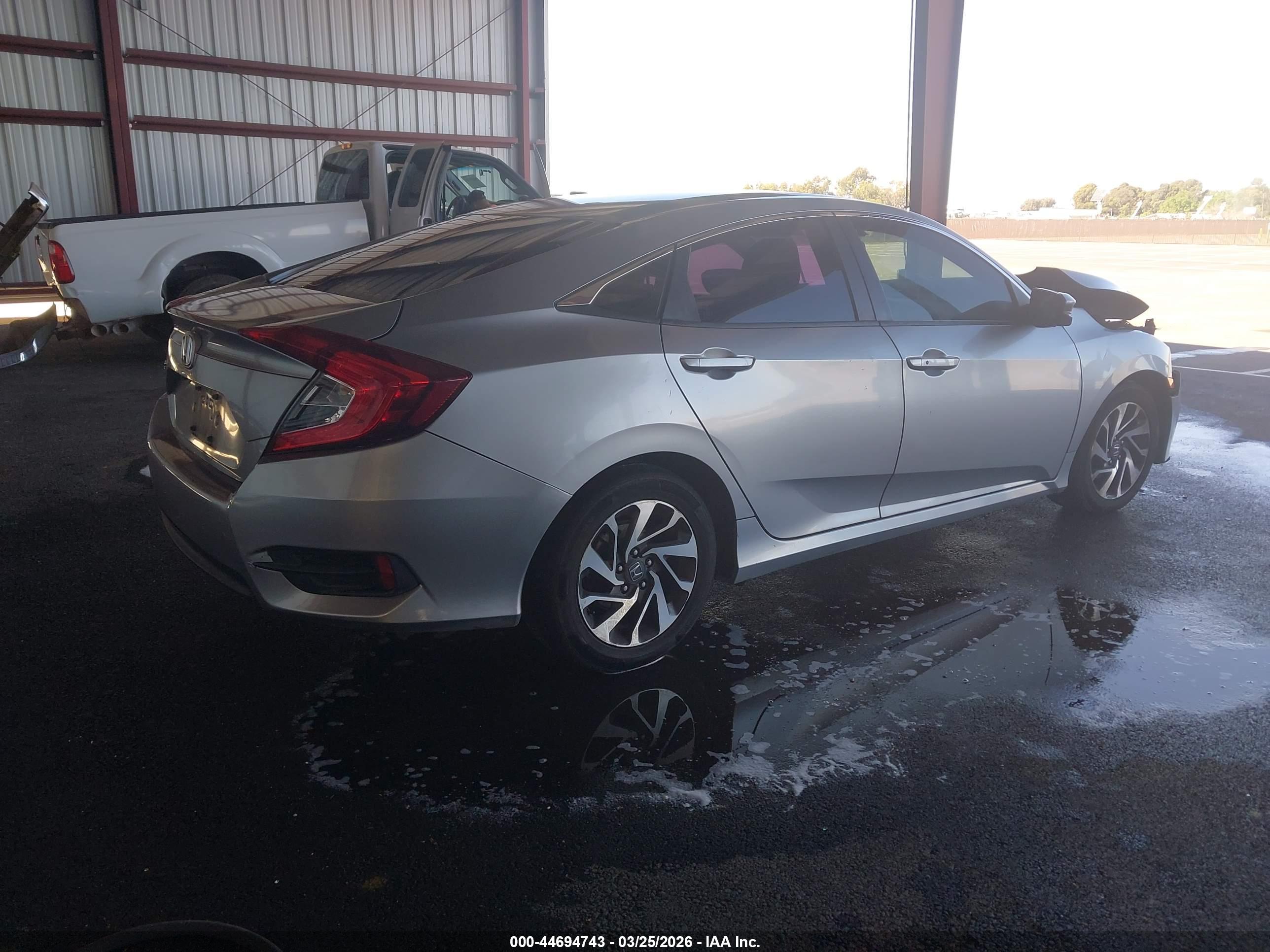 HONDA CIVIC image 4