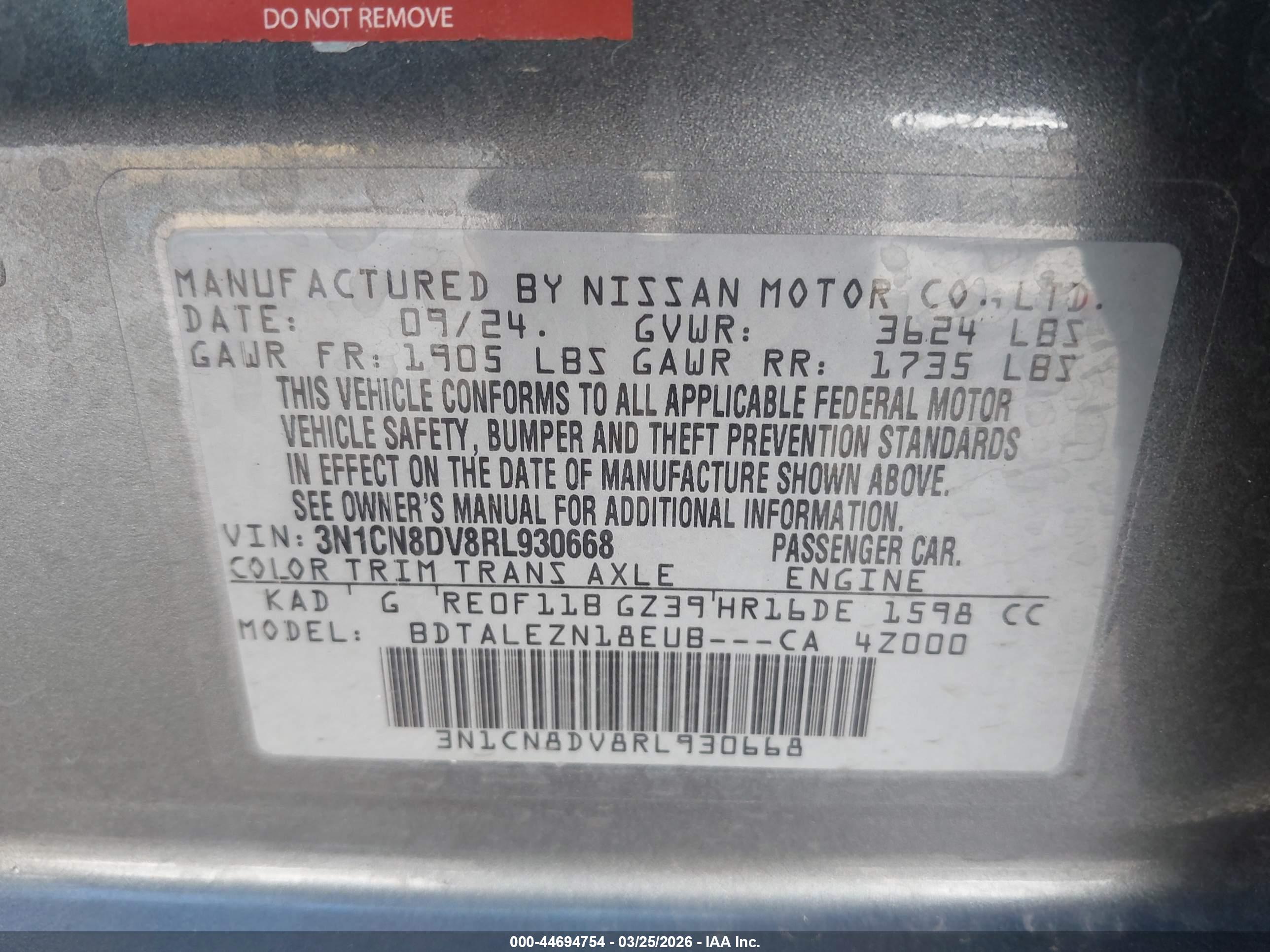 NISSAN VERSA image 9