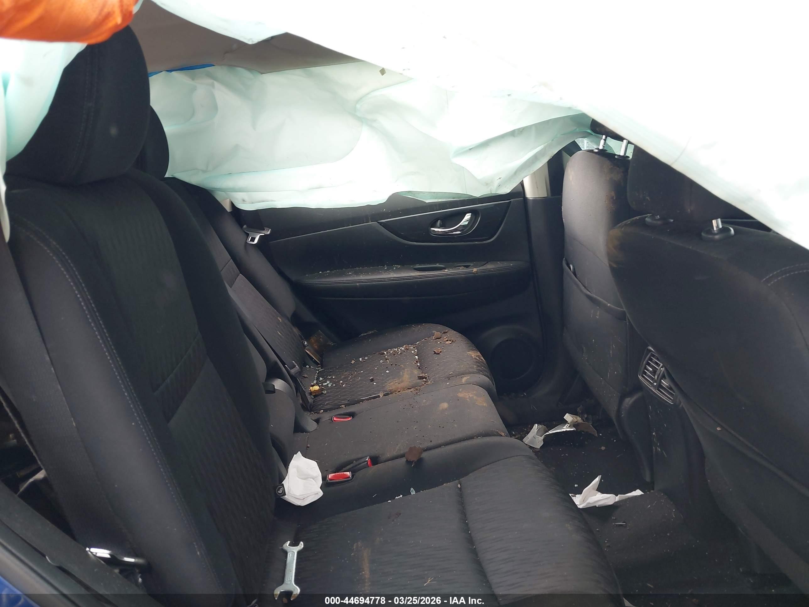 NISSAN ROGUE image 8