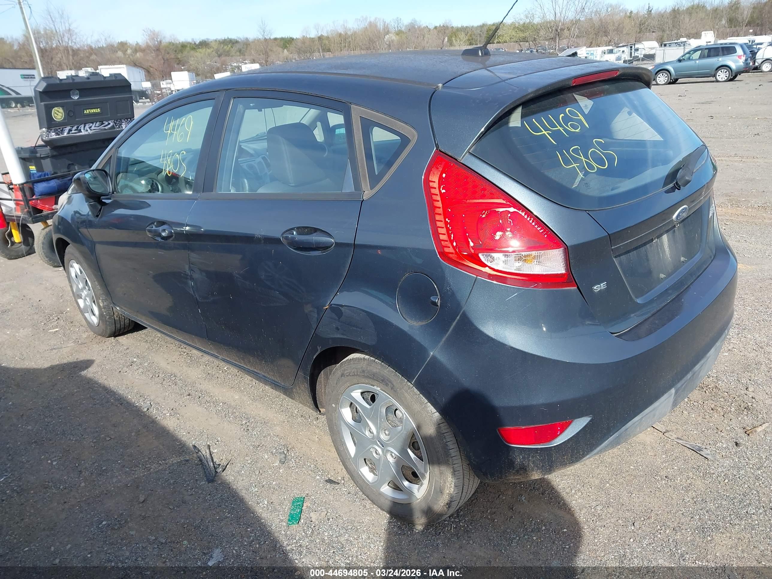 FORD FIESTA image 3