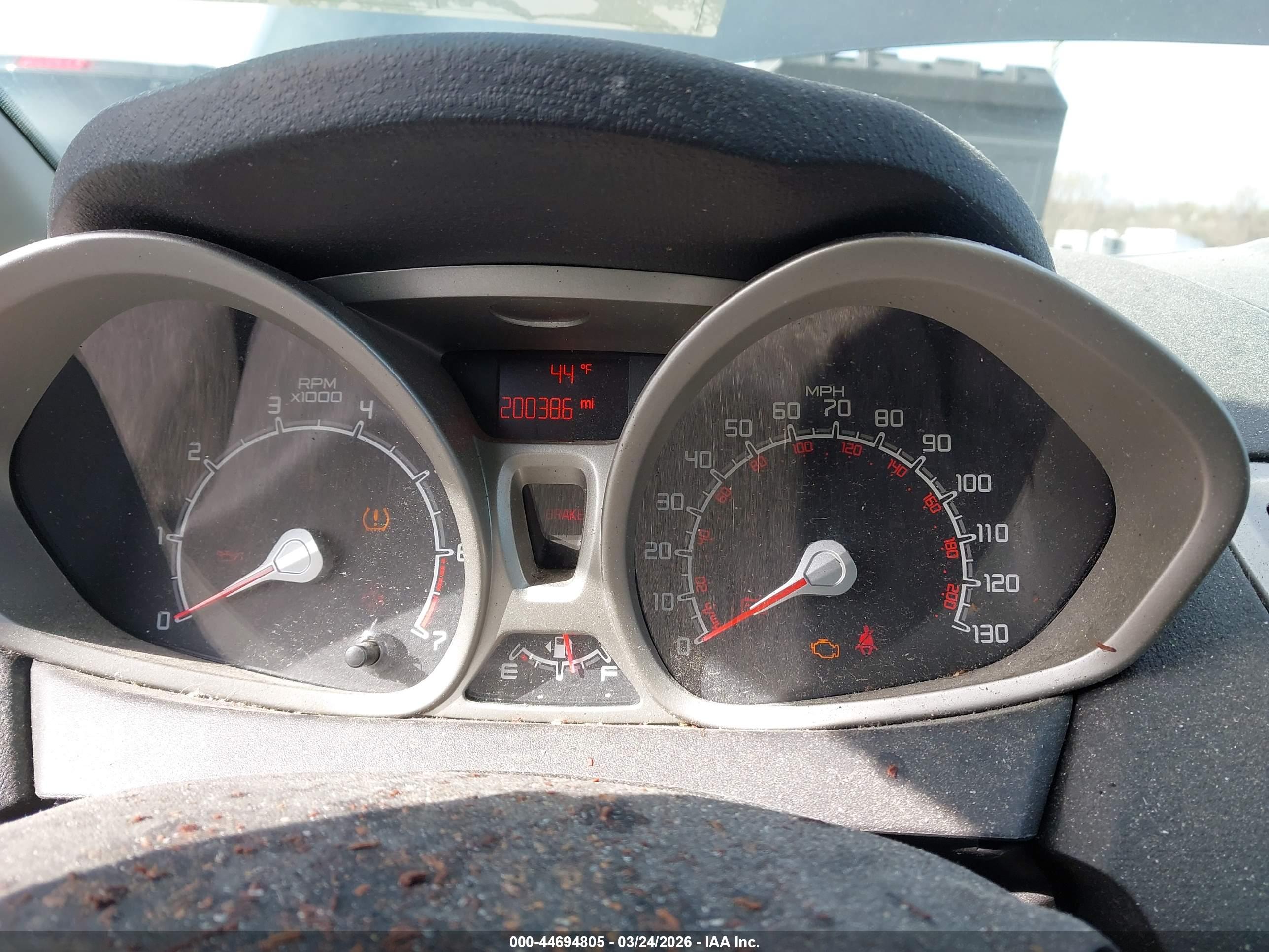 FORD FIESTA image 7