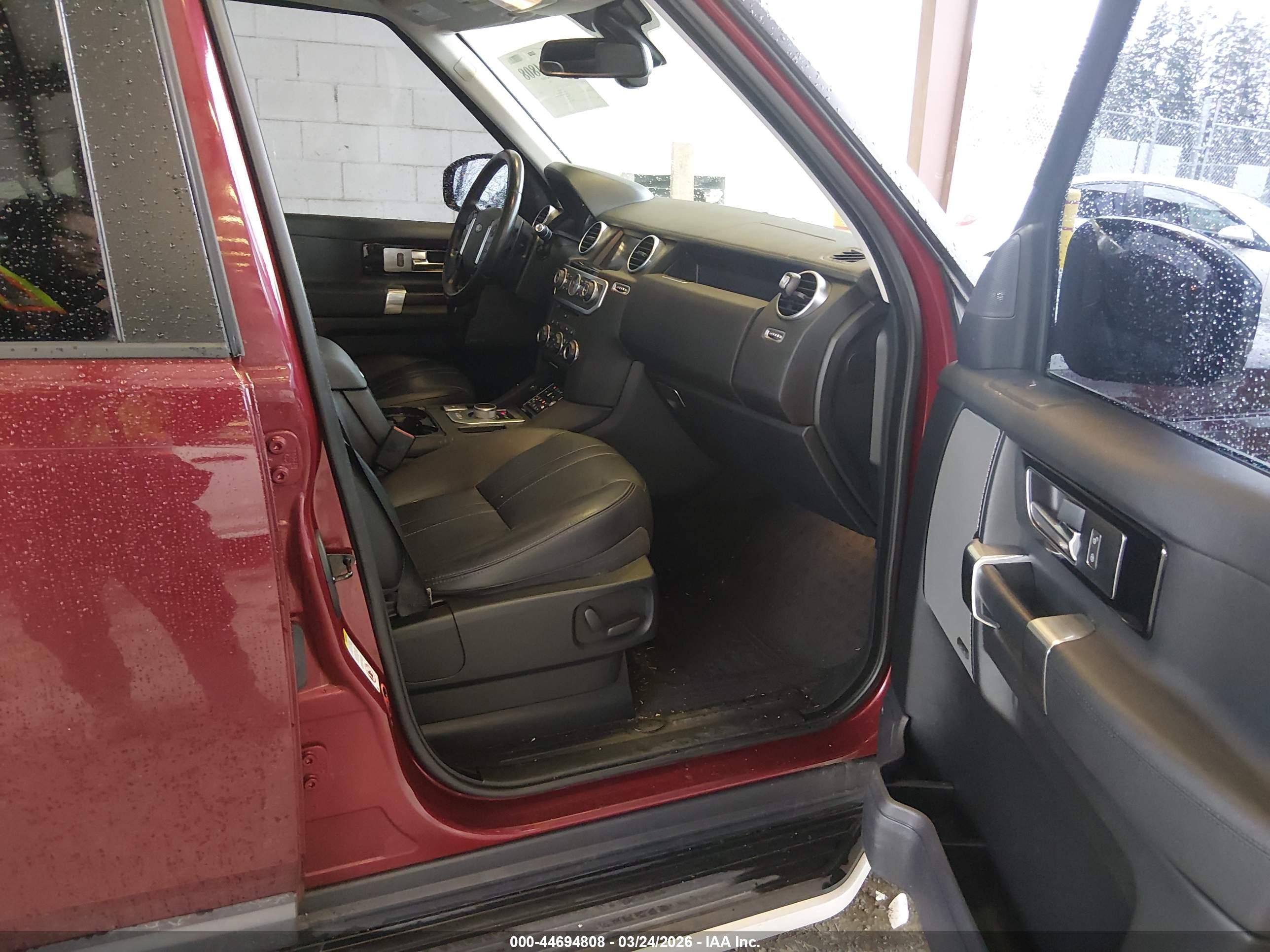 LAND ROVER image 5